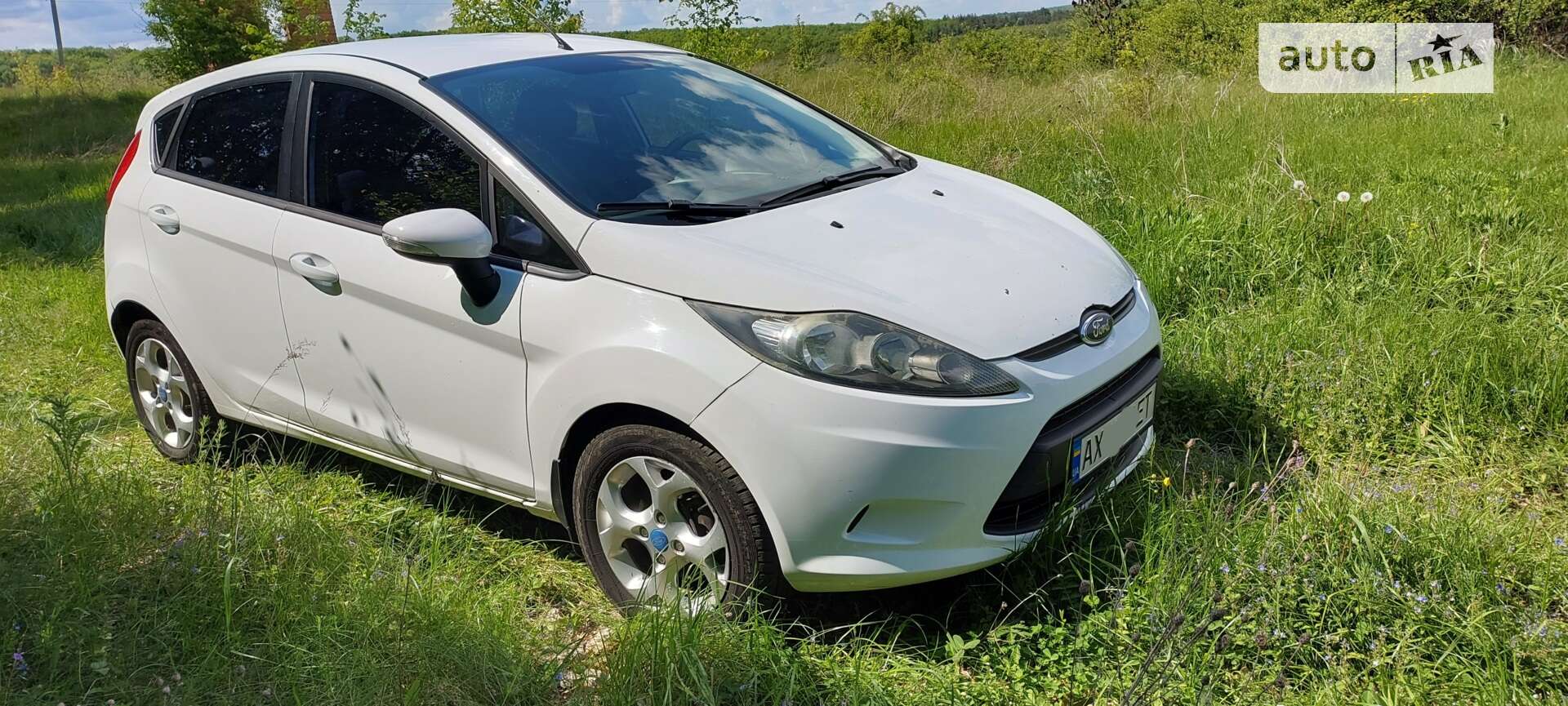 Головне фото звіту автомобіля FORD FIESTA 2012