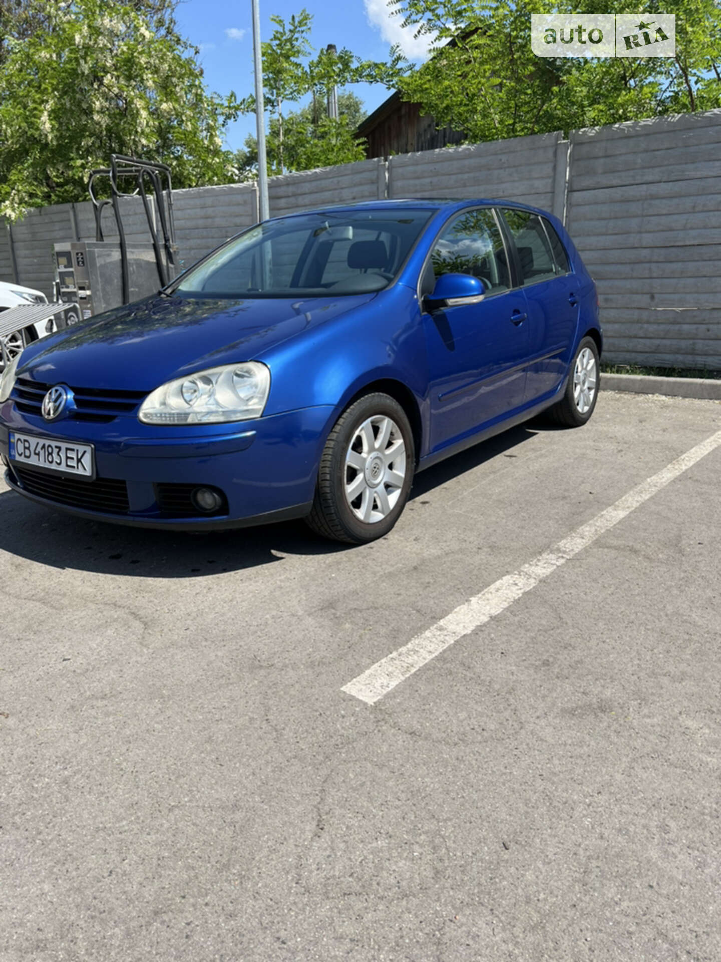 VOLKSWAGEN GOLF 2004