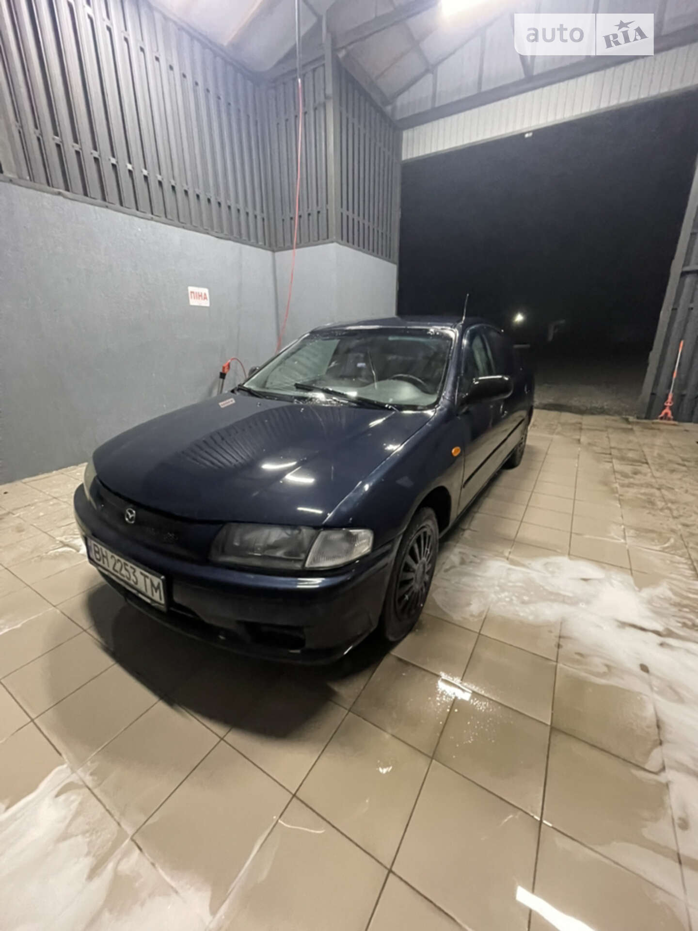 Mazda 323 1997