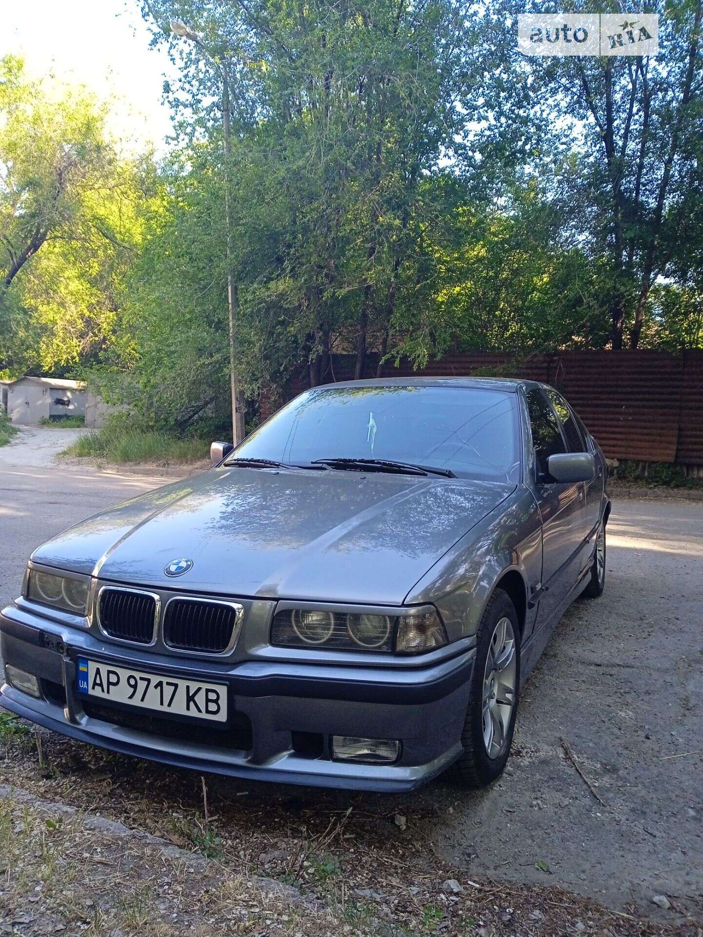 BMW 323 1996