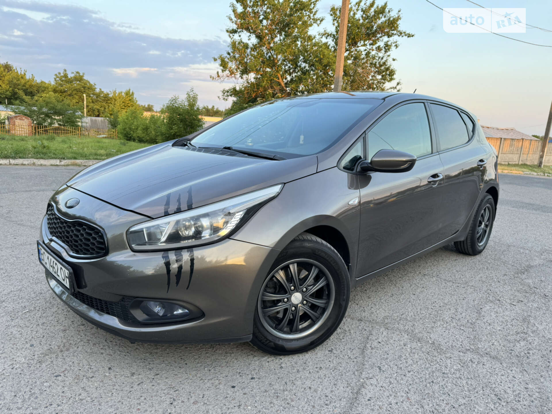 Головне фото звіту автомобіля KIA CEE'D 2013
