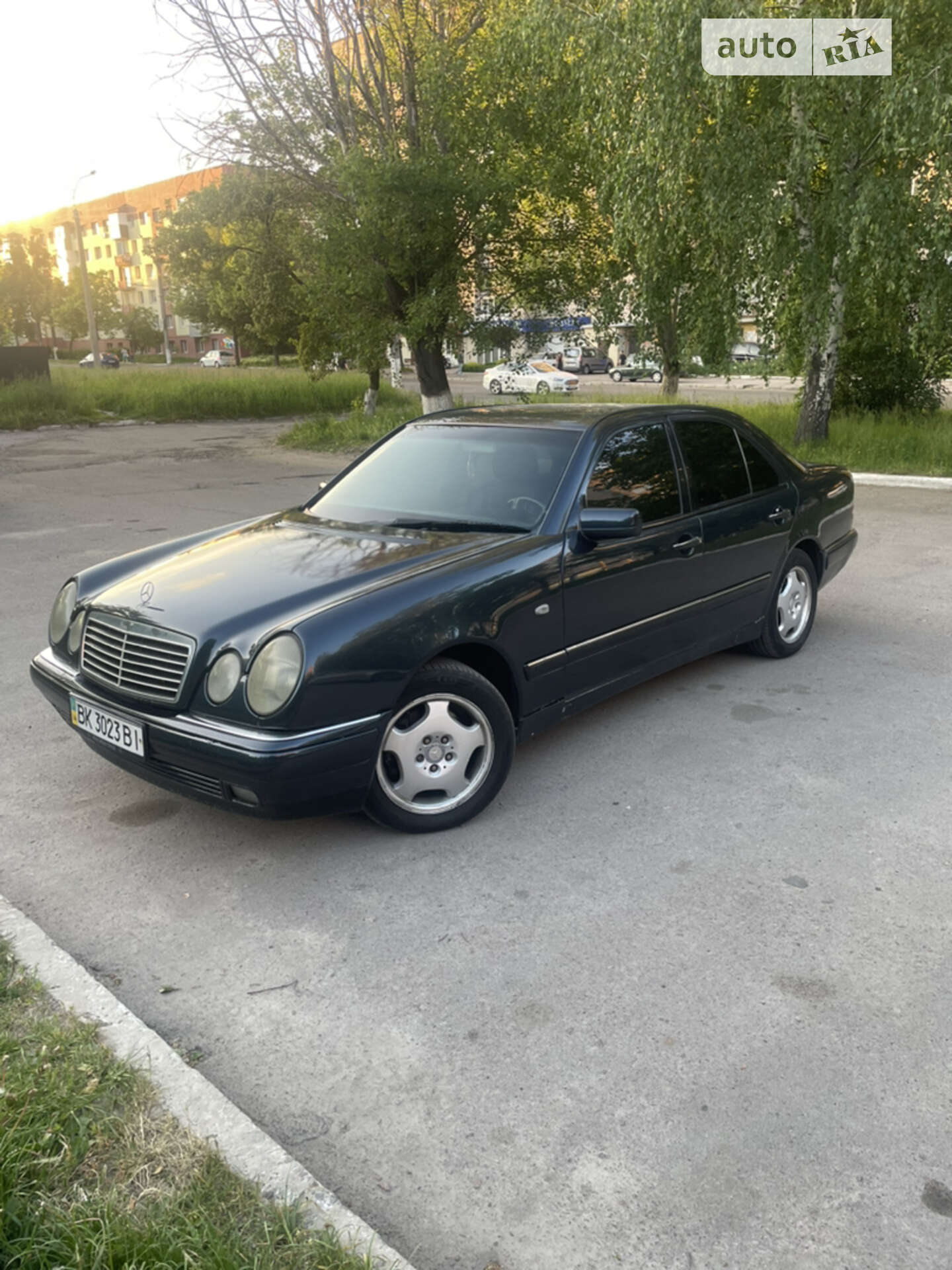 MERCEDES-BENZ E 300 1998