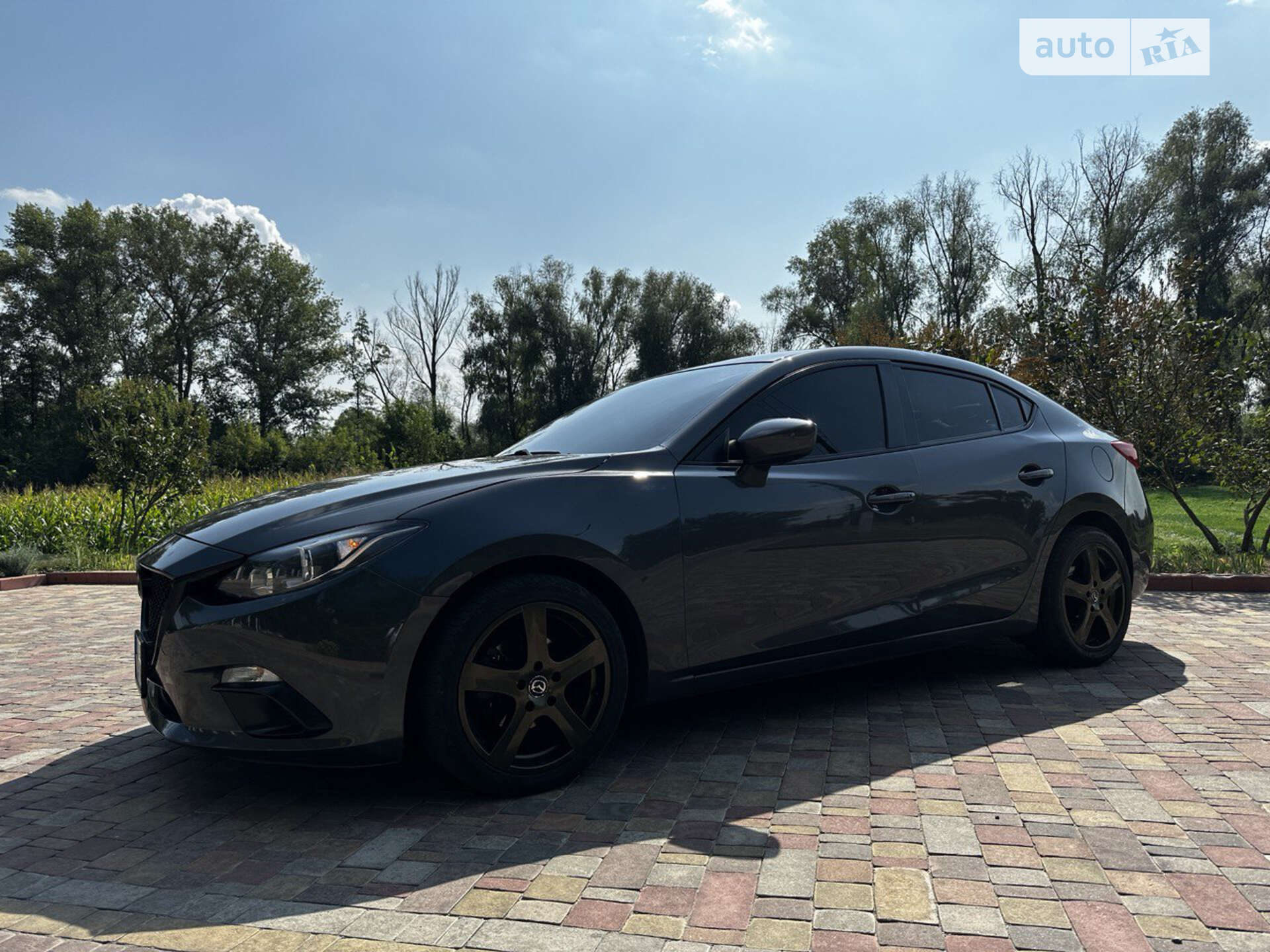 MAZDA 3