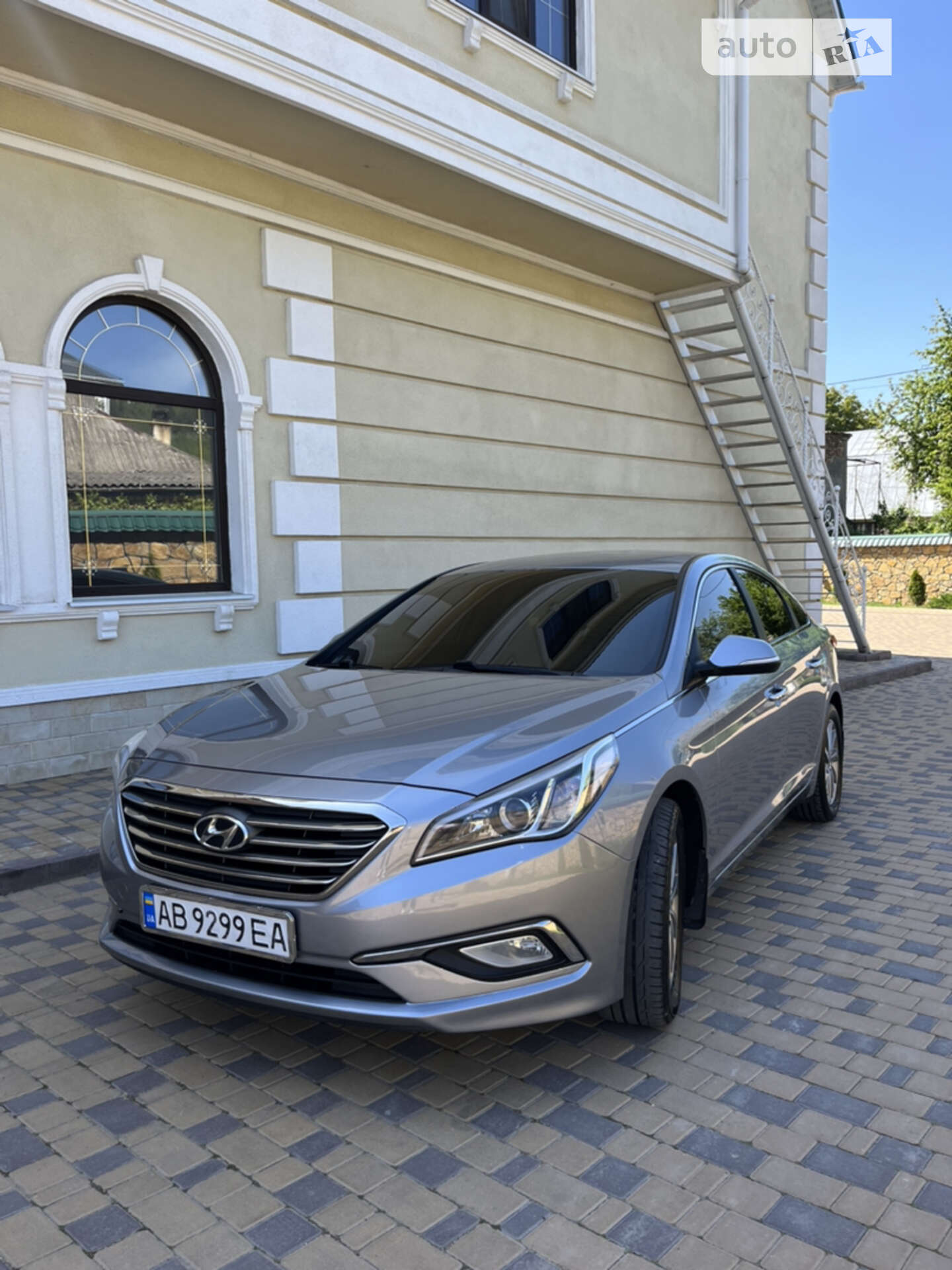 HYUNDAI SONATA