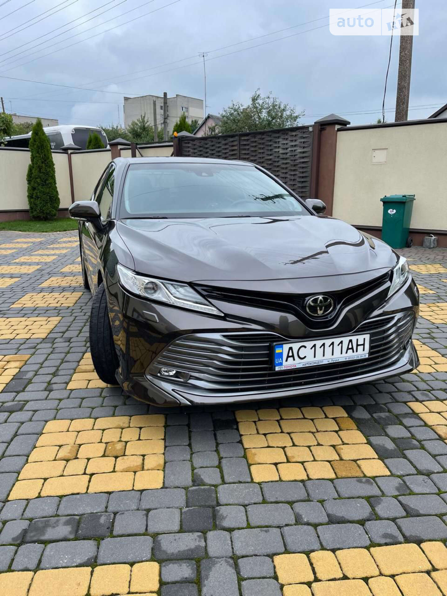 TOYOTA CAMRY