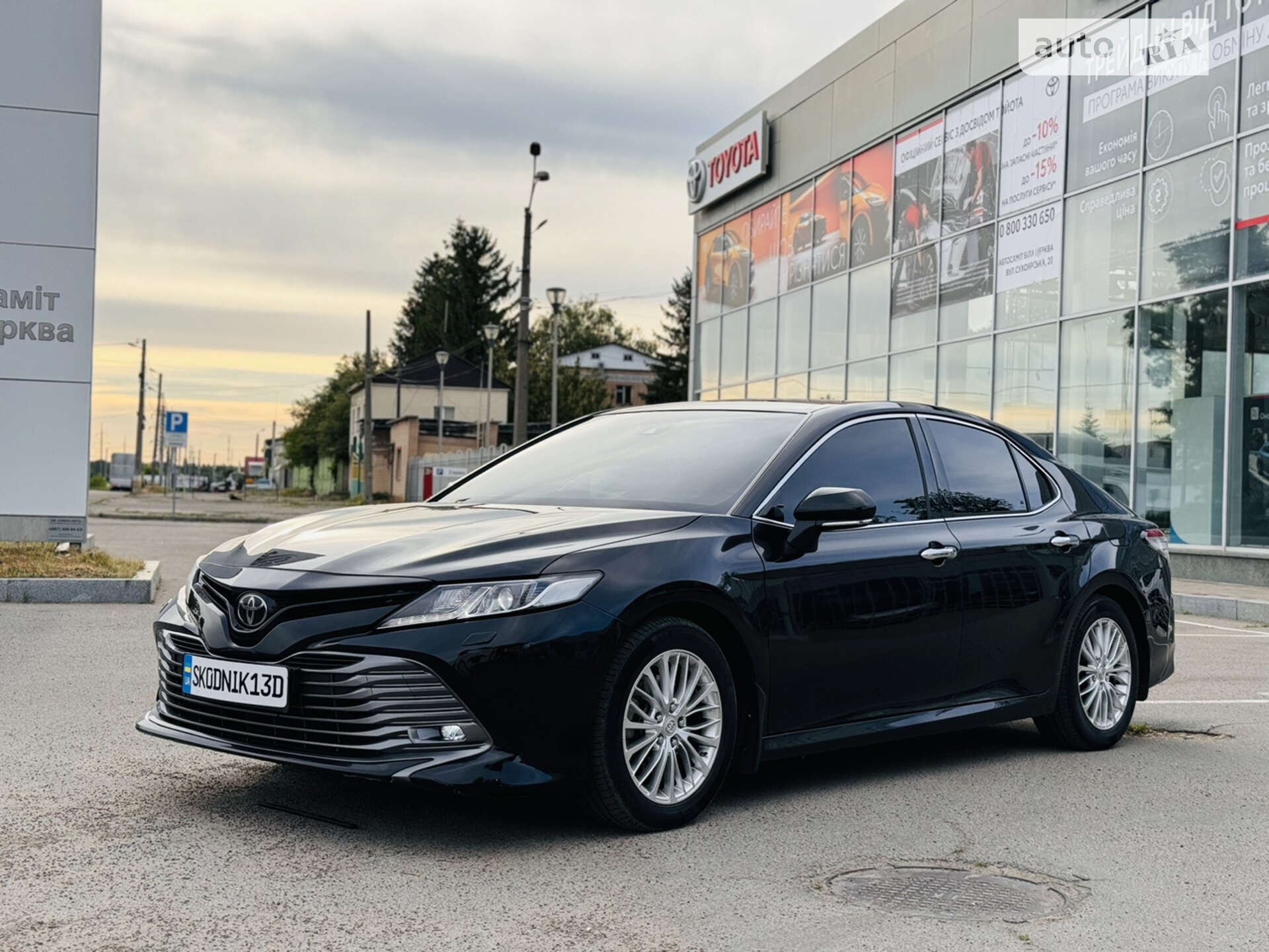 TOYOTA CAMRY