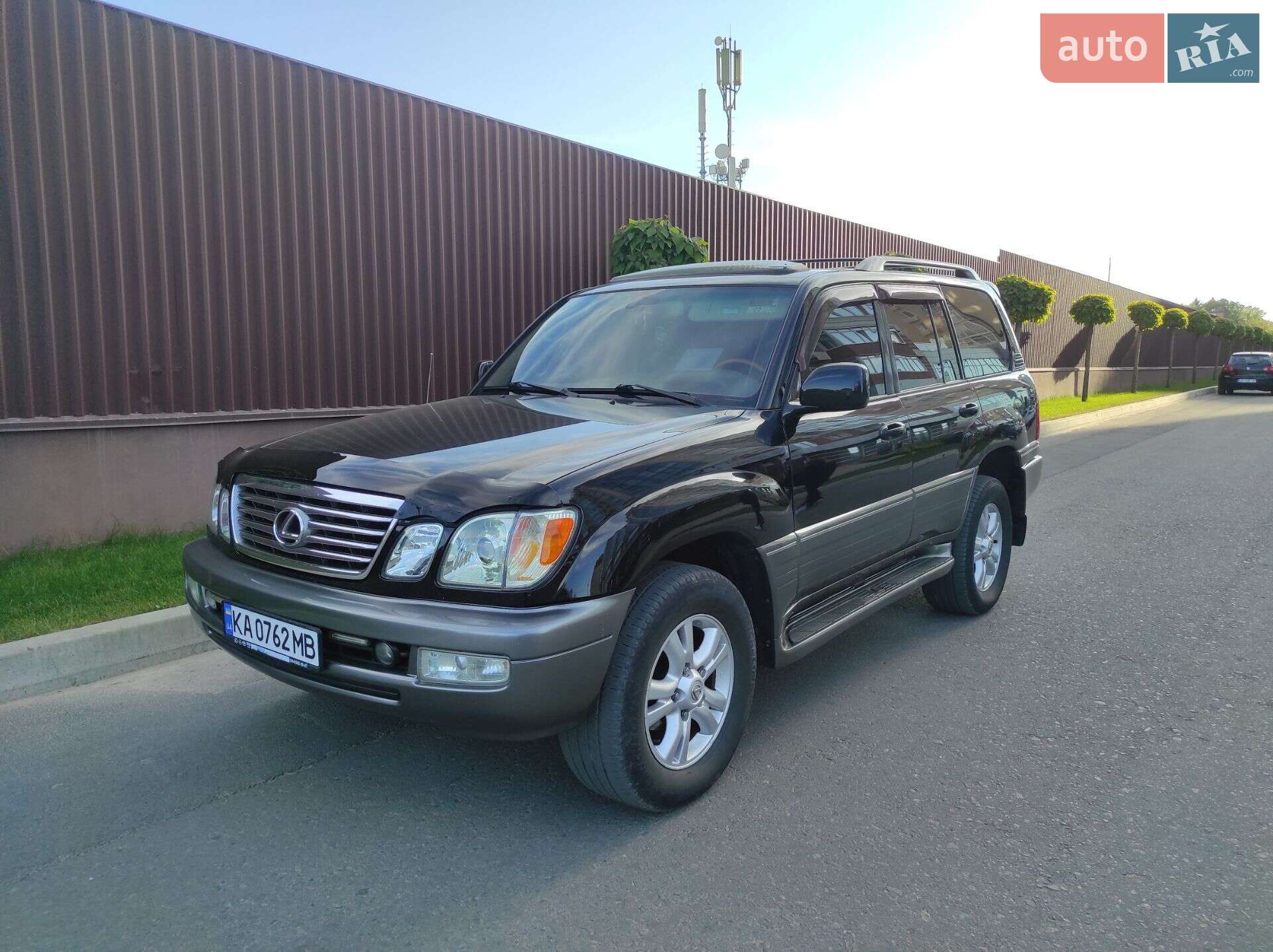 Головне фото звіту автомобіля LEXUS LX 470 2003