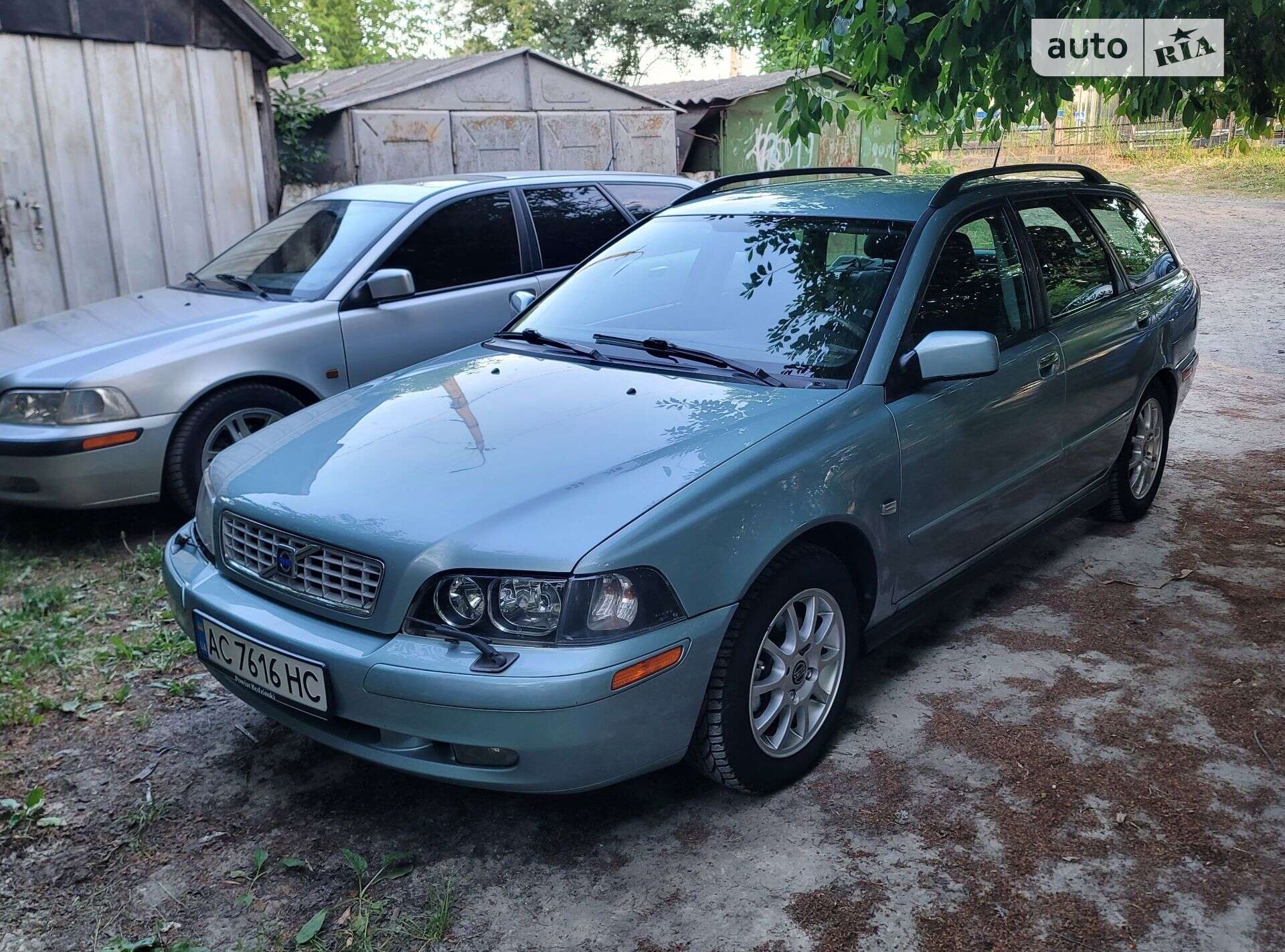 VOLVO V40 2003