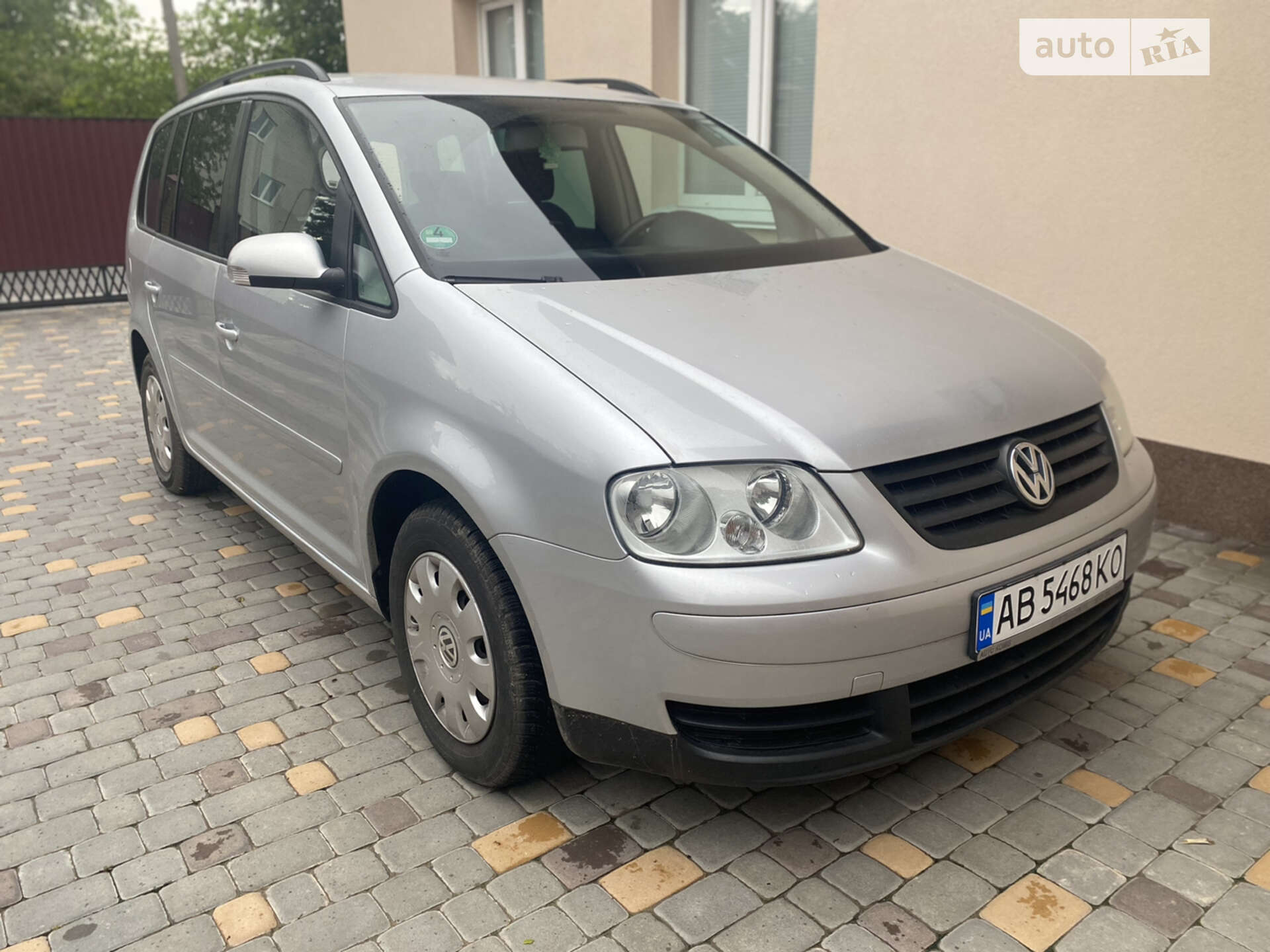 VOLKSWAGEN TOURAN 2005