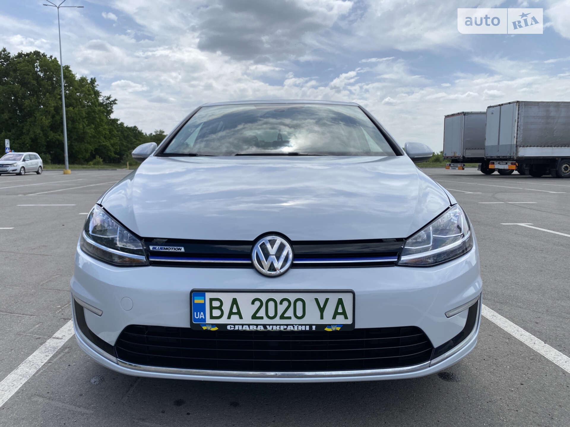 VOLKSWAGEN E-GOLF 2018