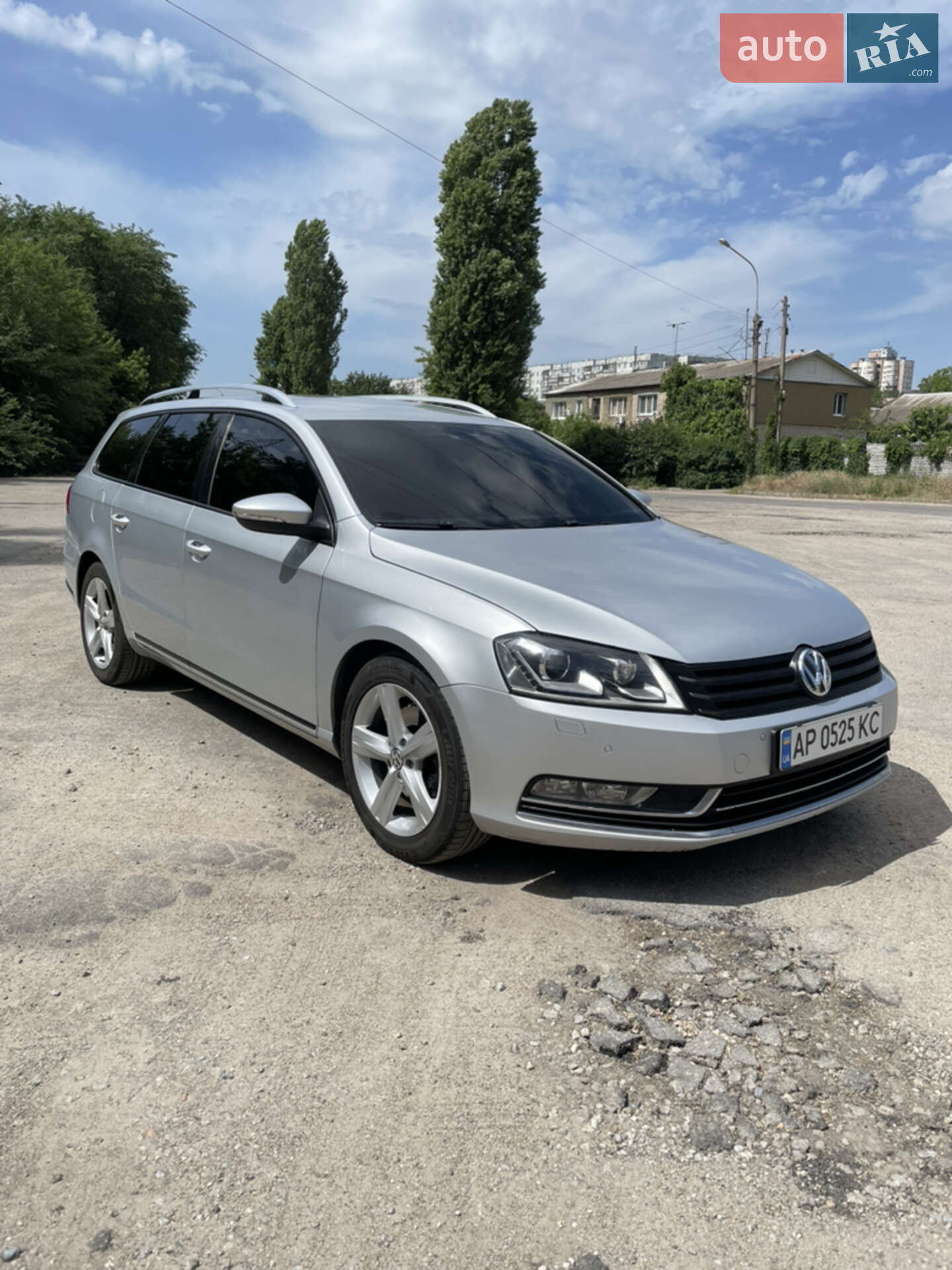 VOLKSWAGEN PASSAT 2011
