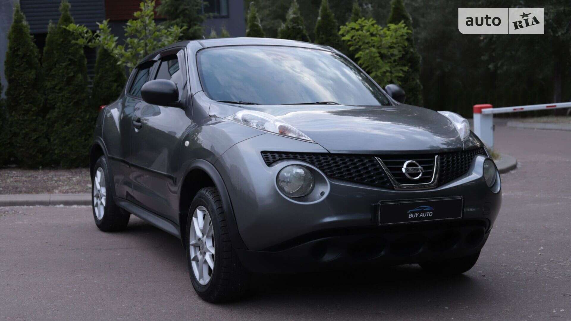 NISSAN JUKE 2012