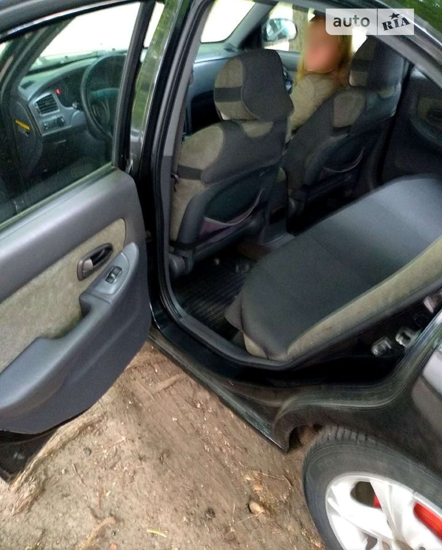 HYUNDAI ELANTRA 2003