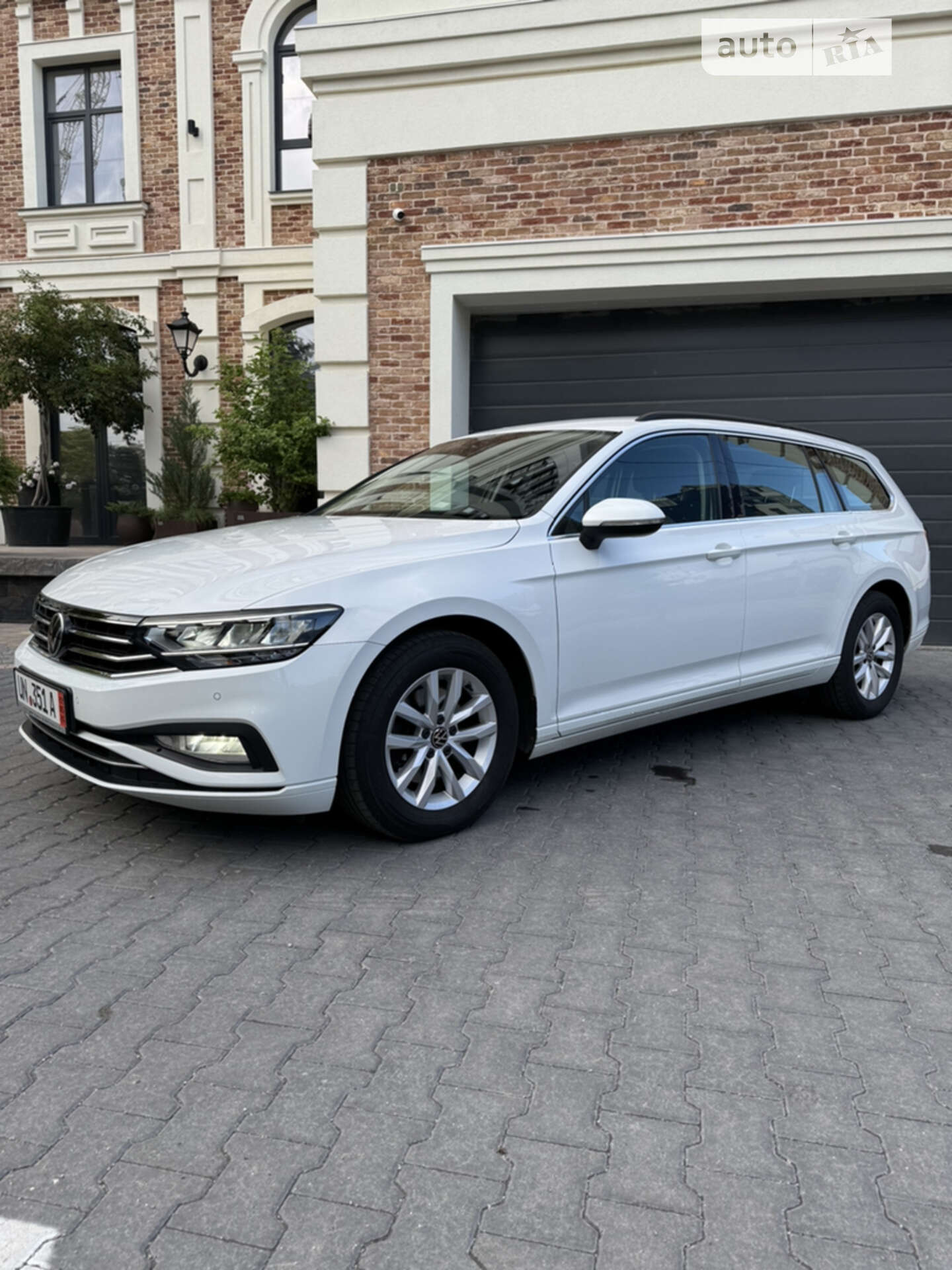 VOLKSWAGEN PASSAT 2021