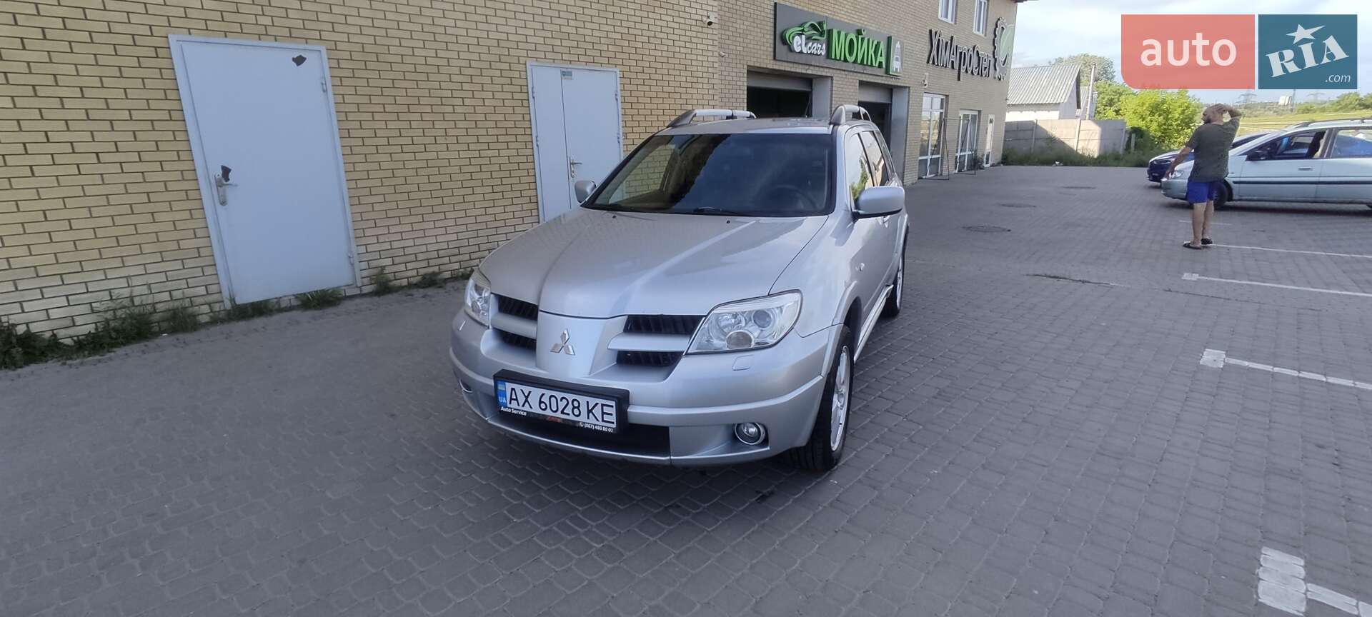 MITSUBISHI OUTLANDER 2006
