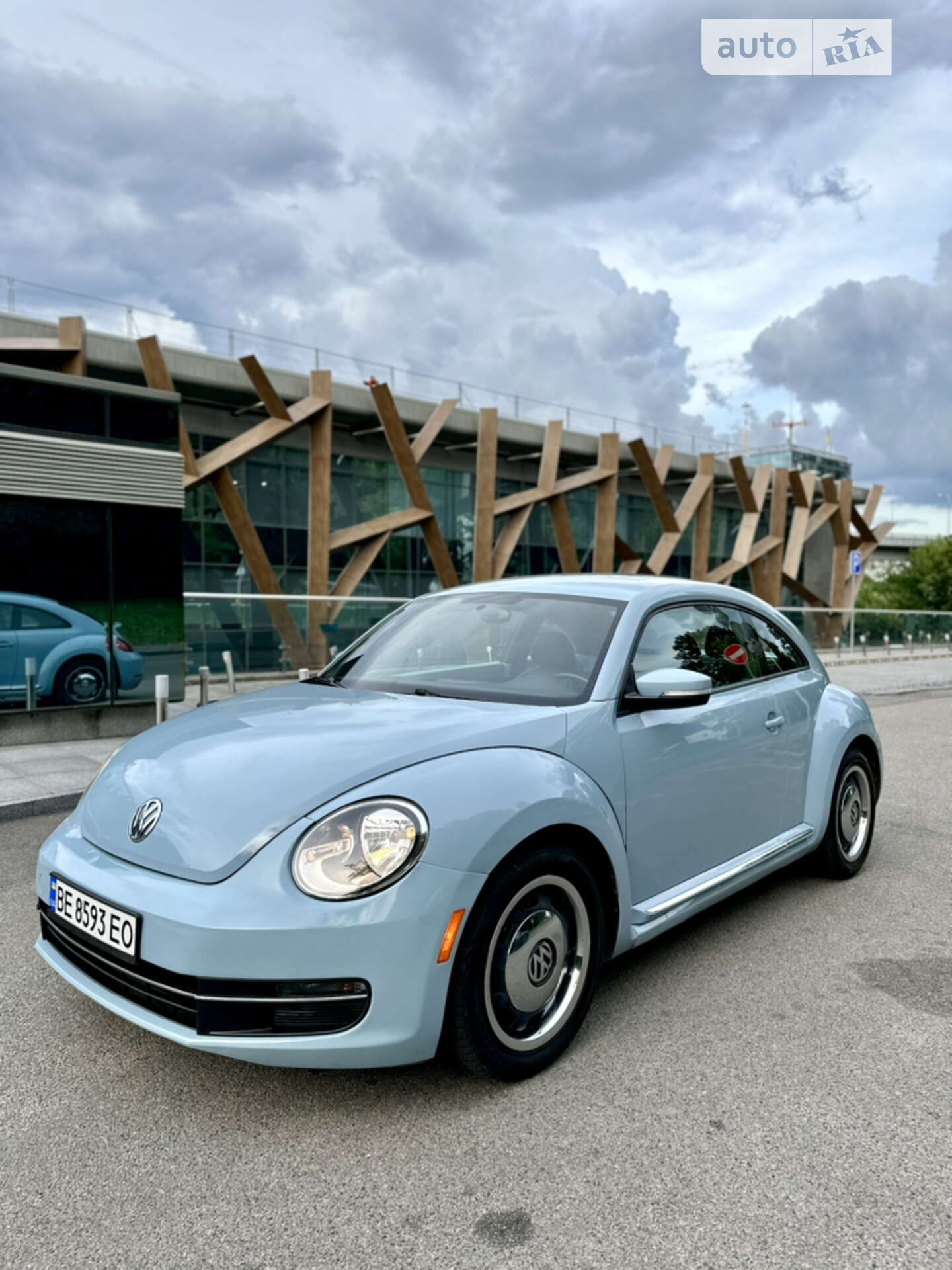 VOLKSWAGEN BEETLE 2012