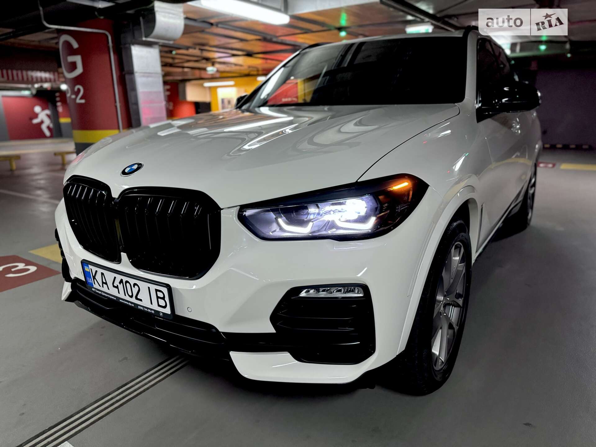 Головне фото звіту автомобіля BMW X5 2019