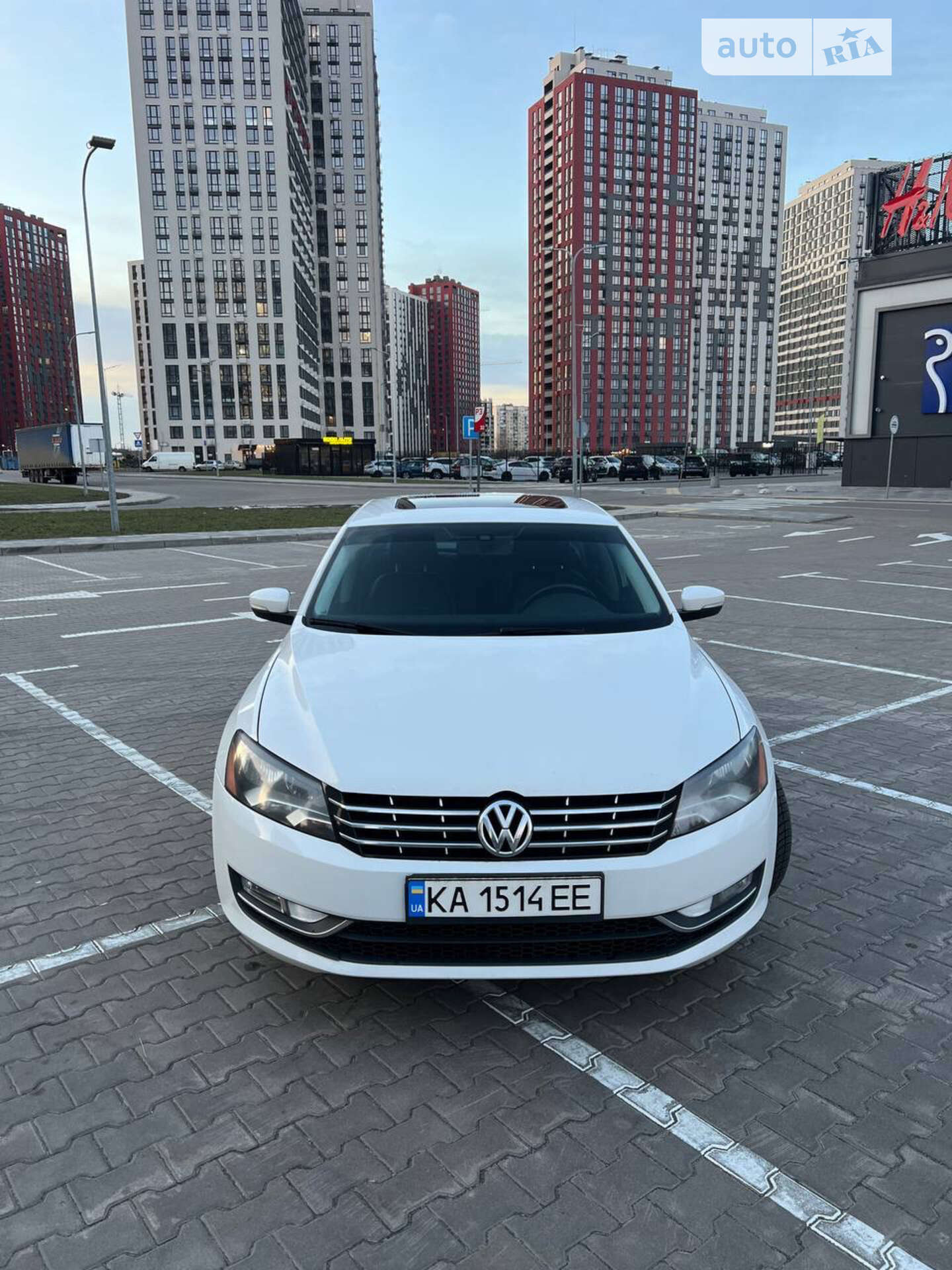 VOLKSWAGEN PASSAT 2014