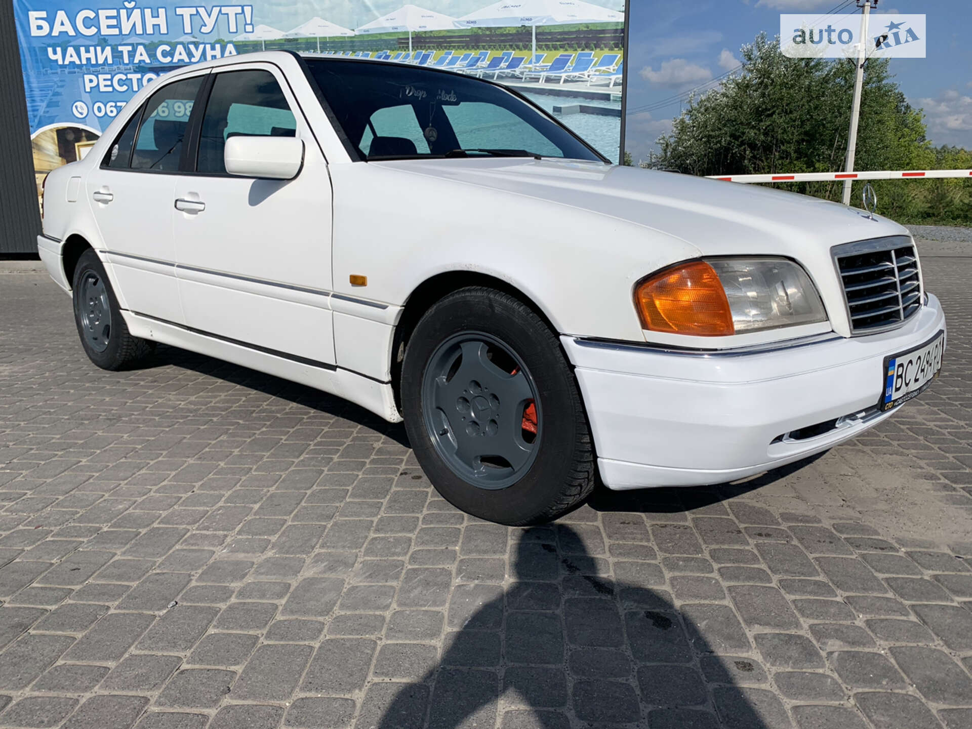 MERCEDES-BENZ 280 1995