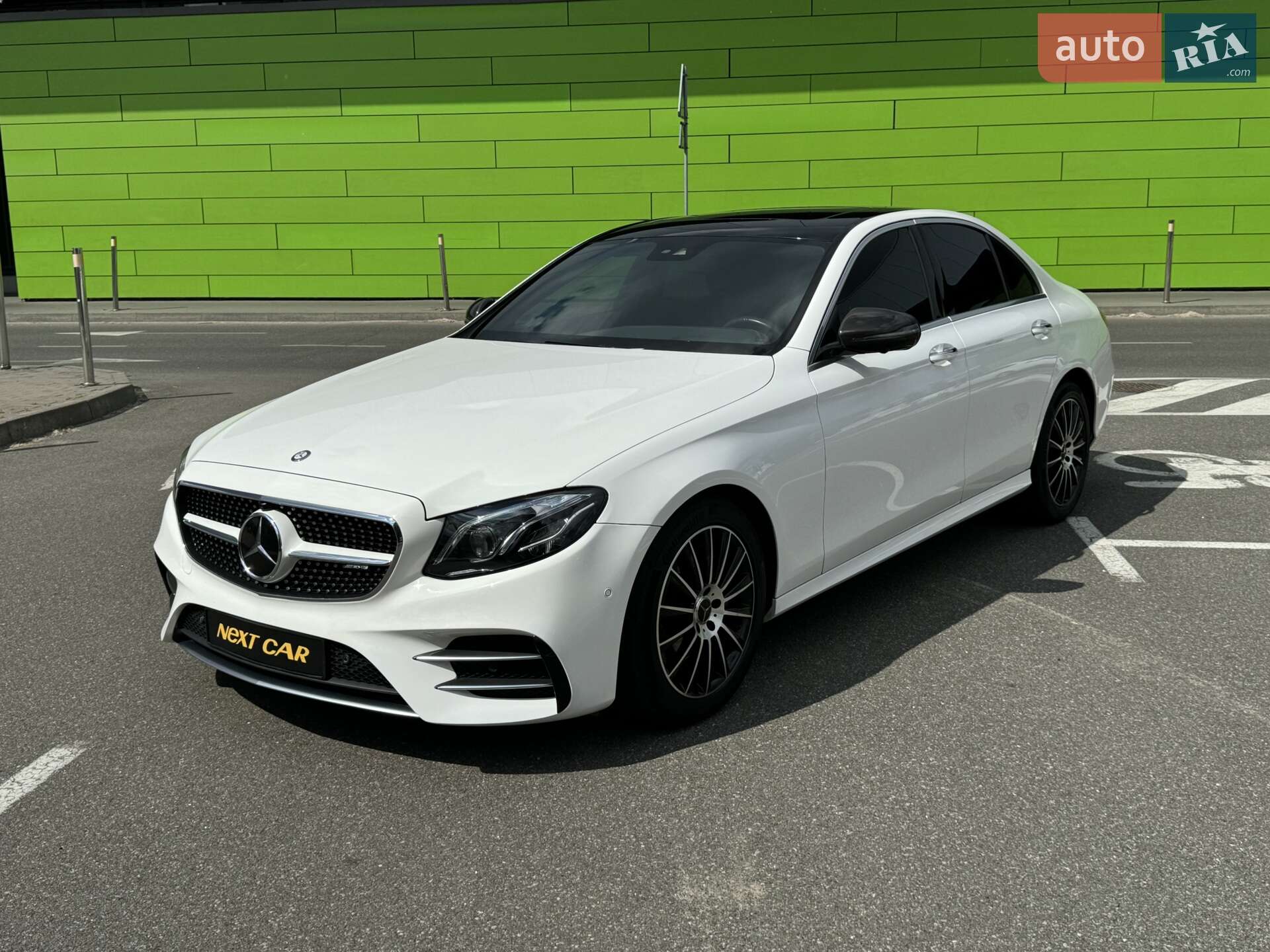 MERCEDES-BENZ E 220 D 2016