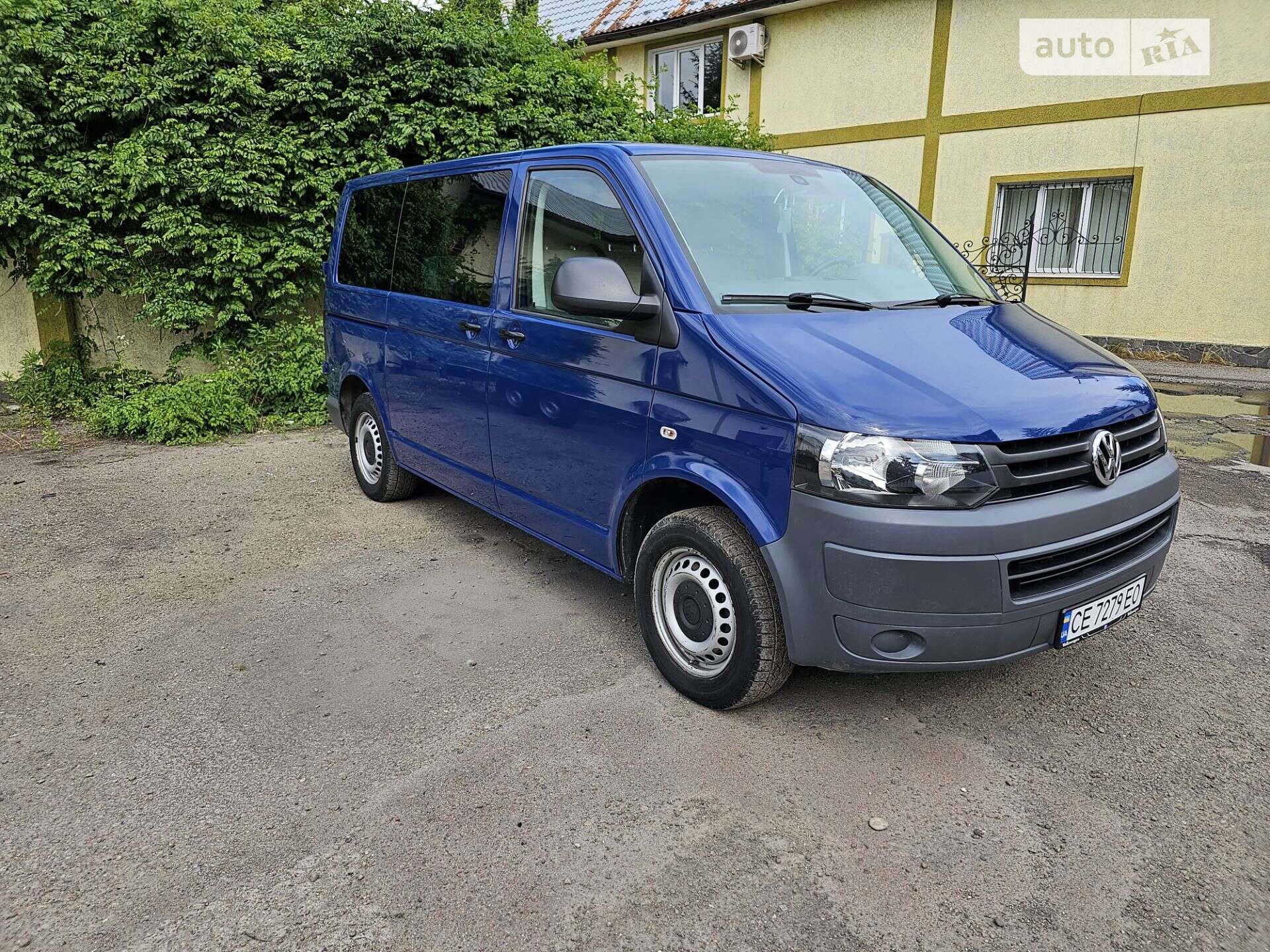VOLKSWAGEN TRANSPORTER 2012