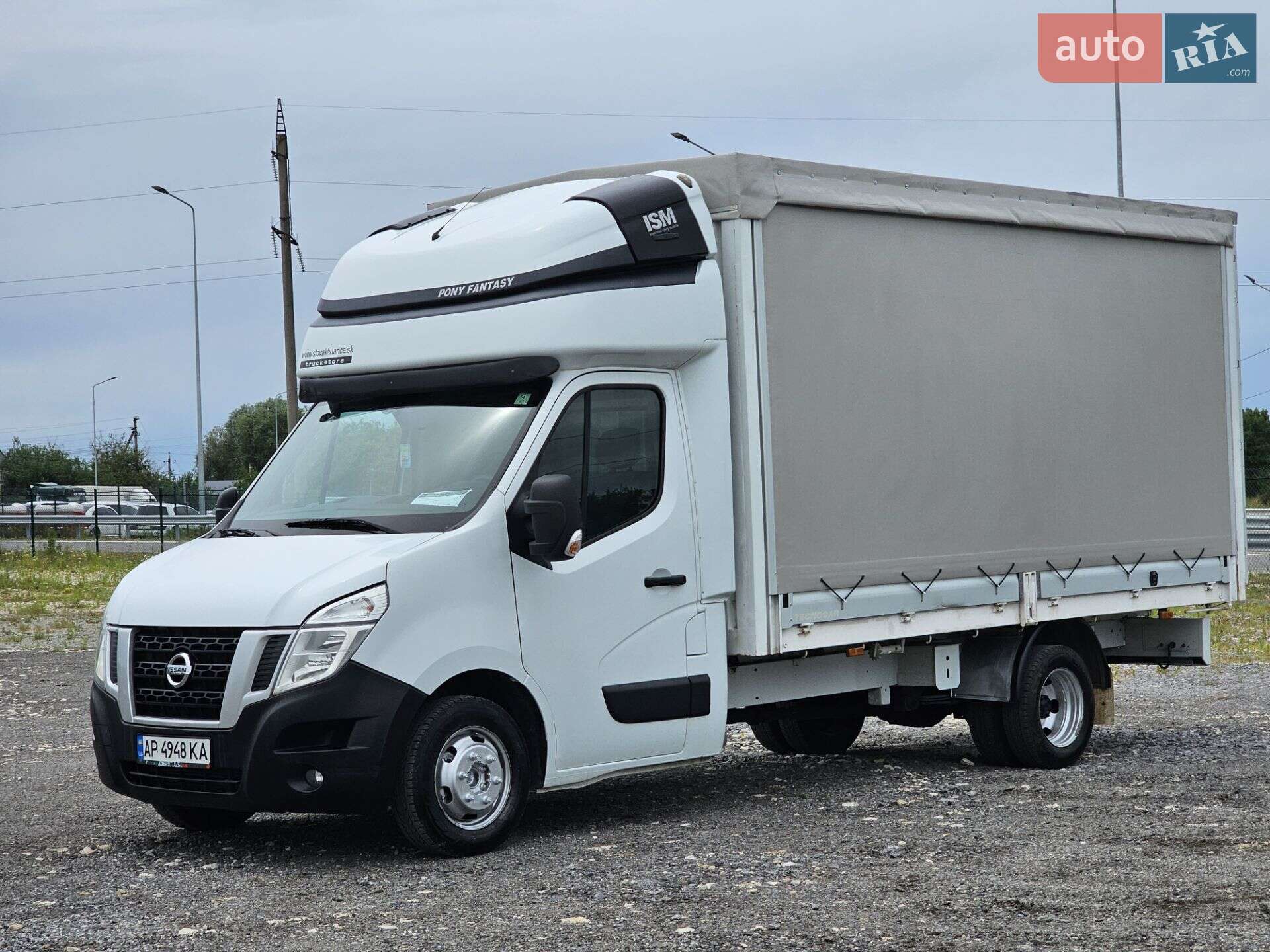NISSAN NV 400 2017