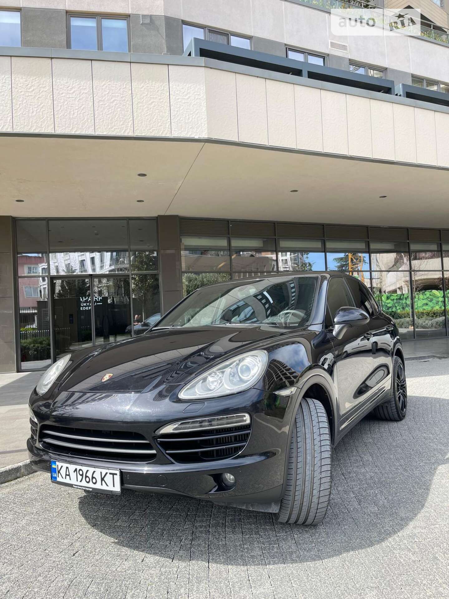 Головне фото звіту автомобіля PORSCHE CAYENNE 2013