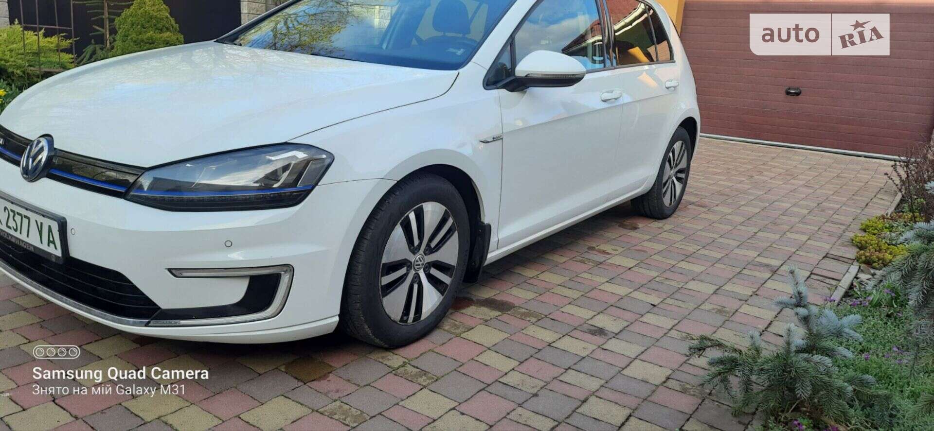 VOLKSWAGEN E-GOLF 2014