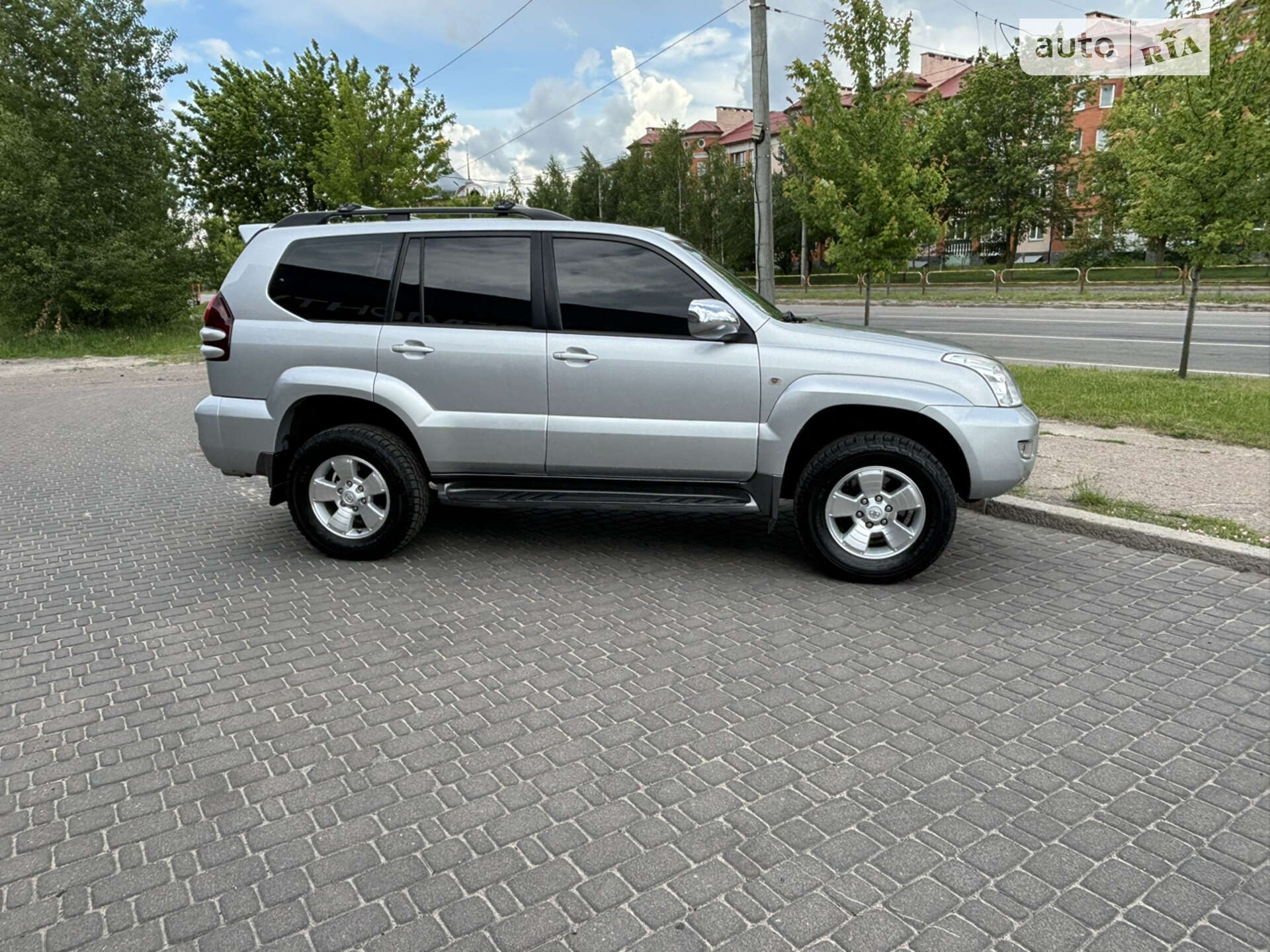 TOYOTA PRADO
