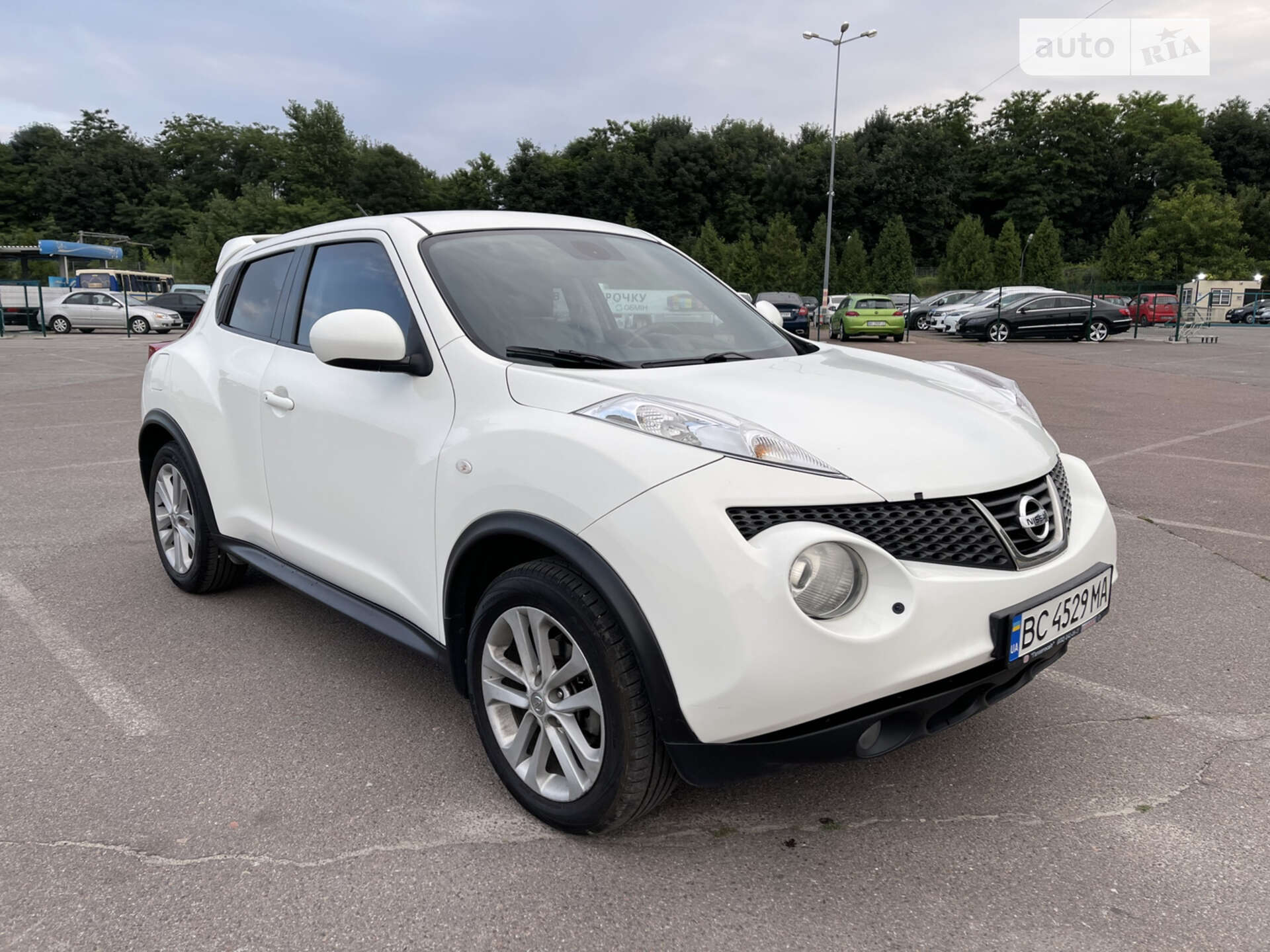 NISSAN JUKE 2011