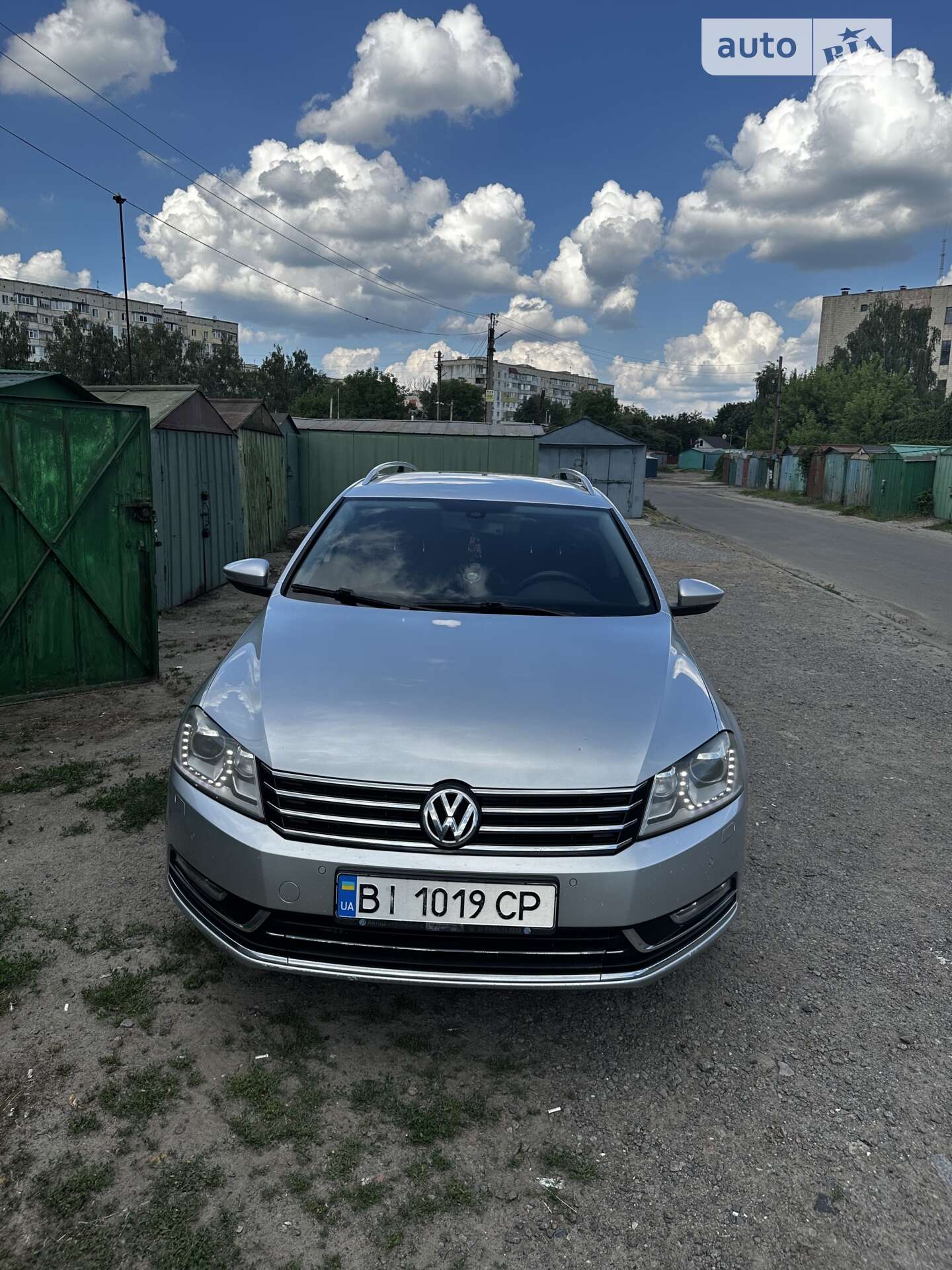 VOLKSWAGEN PASSAT 2012