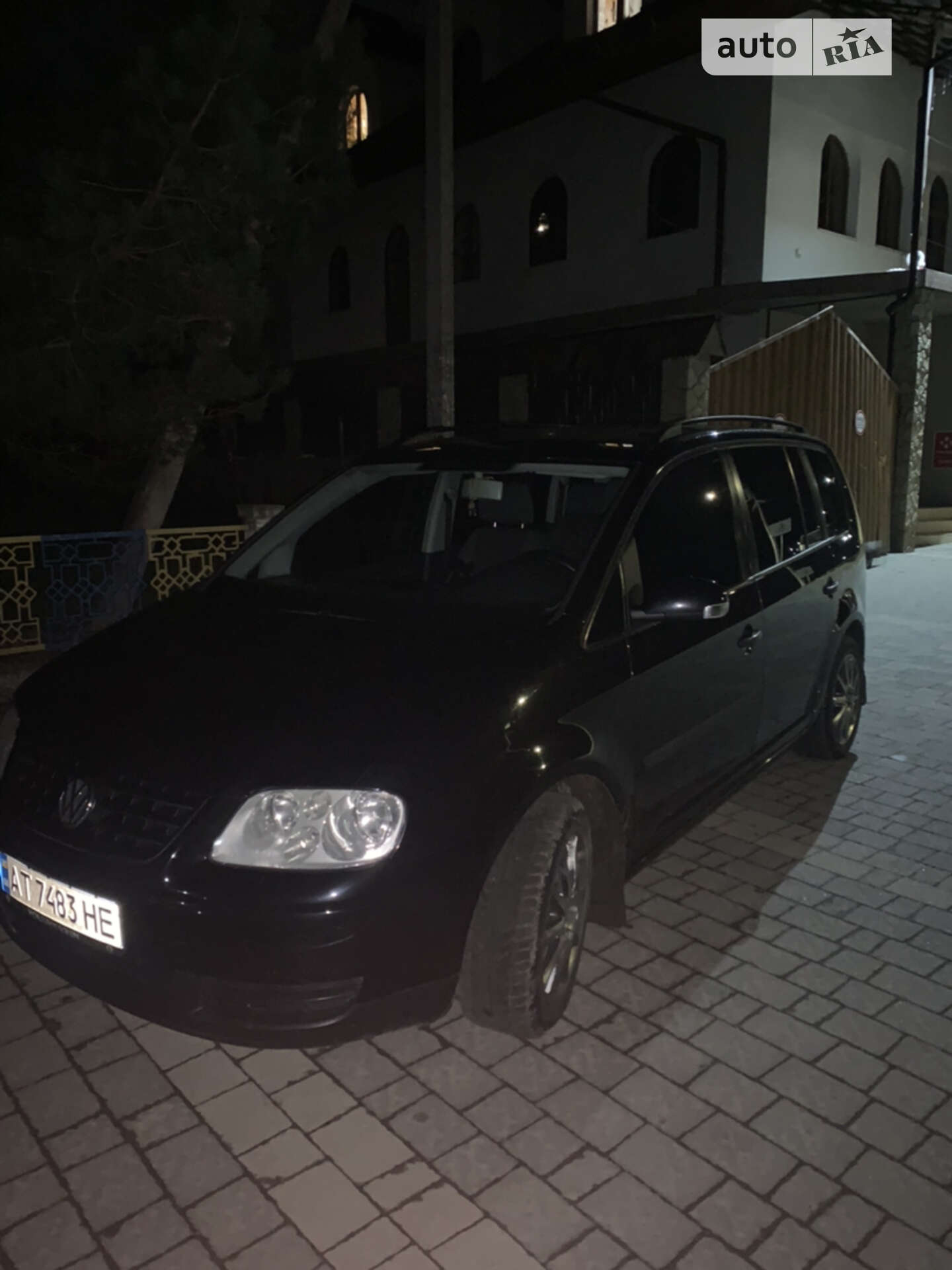 VOLKSWAGEN TOURAN 2004