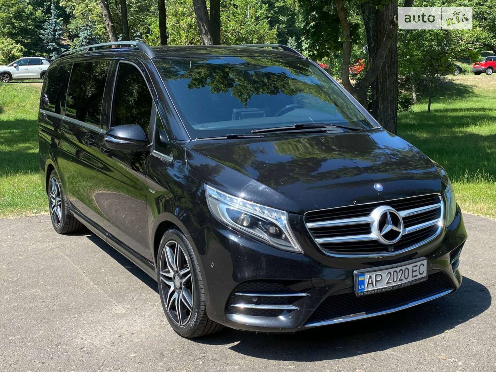 MERCEDES-BENZ V 250 2016