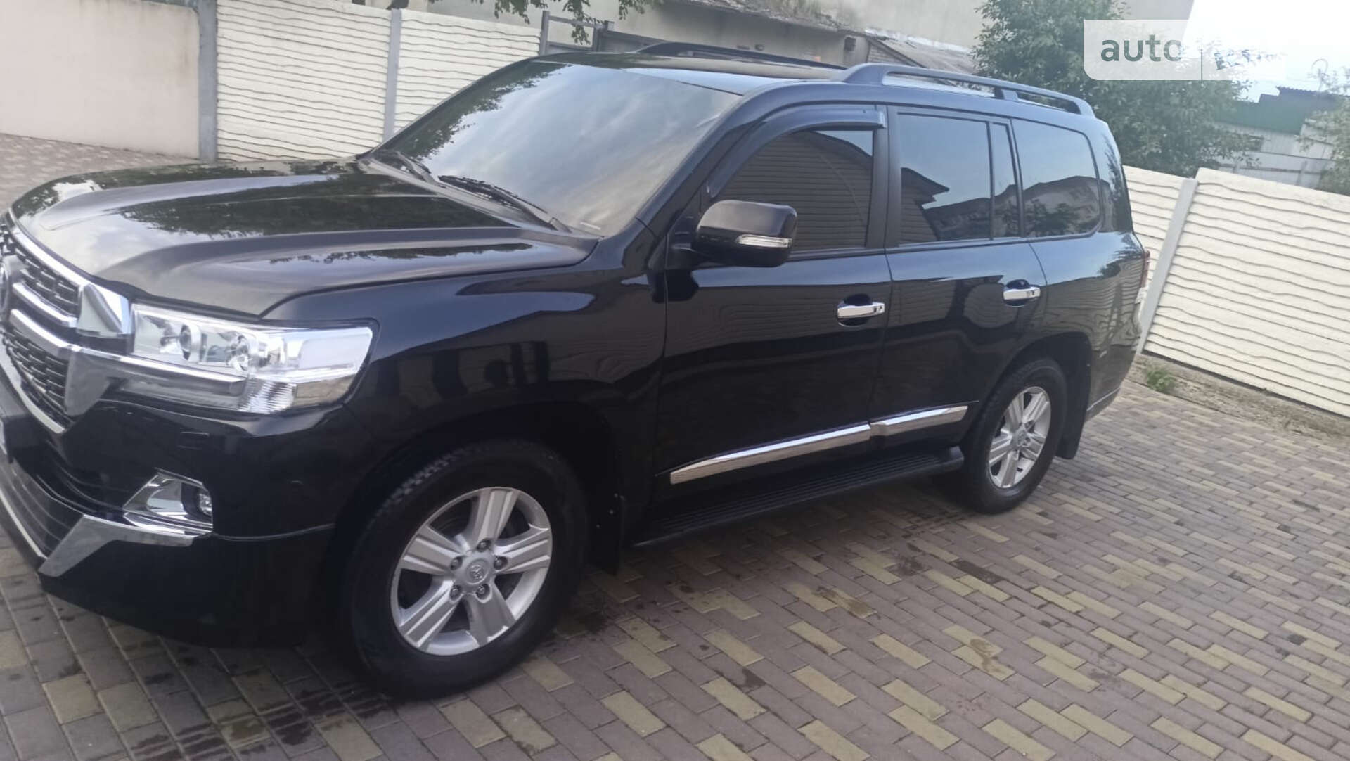 TOYOTA LAND CRUISER 200 2013