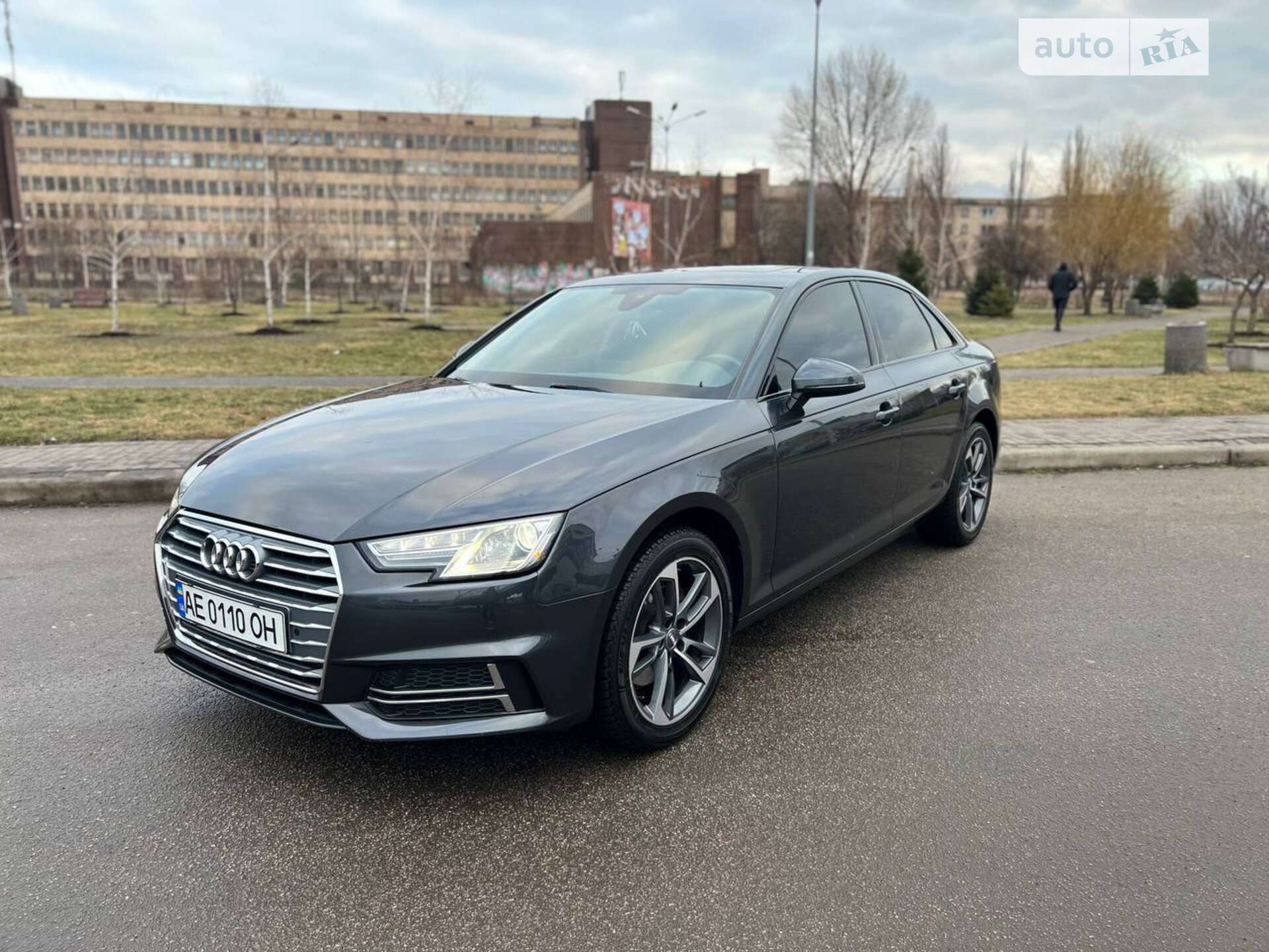 AUDI A4