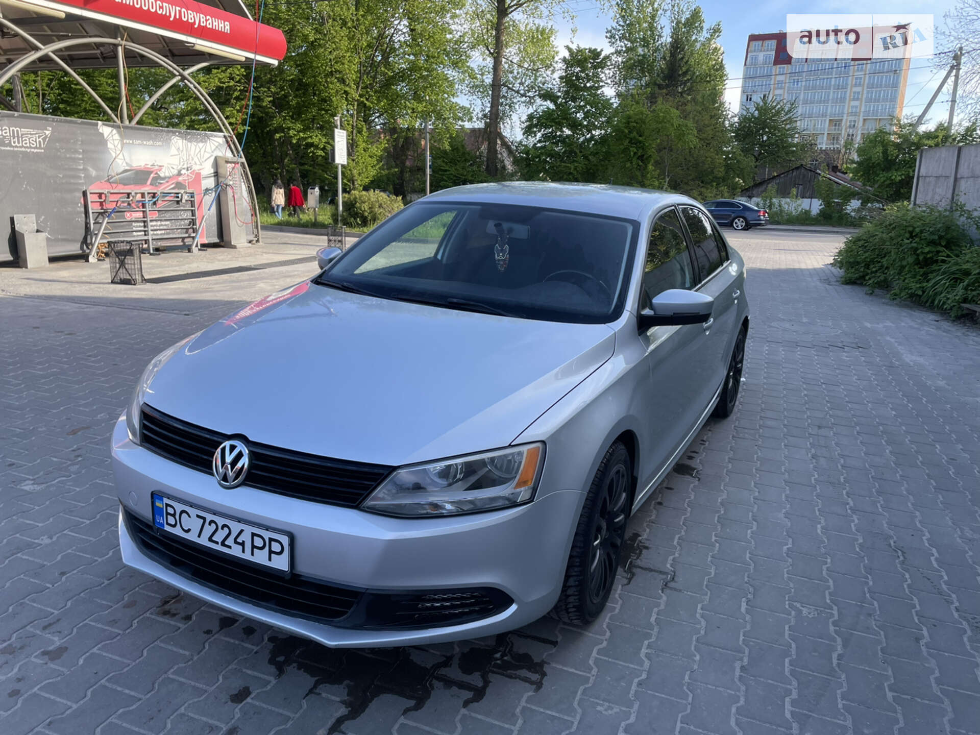 VOLKSWAGEN JETTA 2011