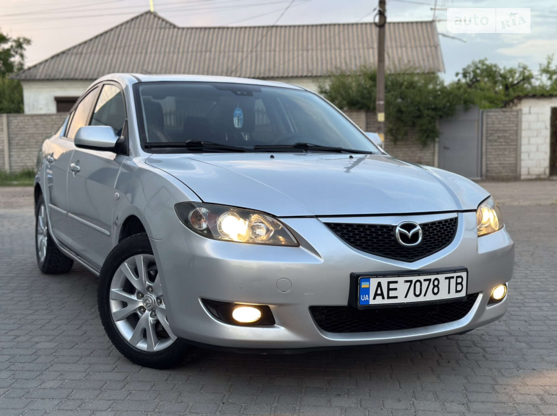 Головне фото звіту автомобіля MAZDA 3 2008