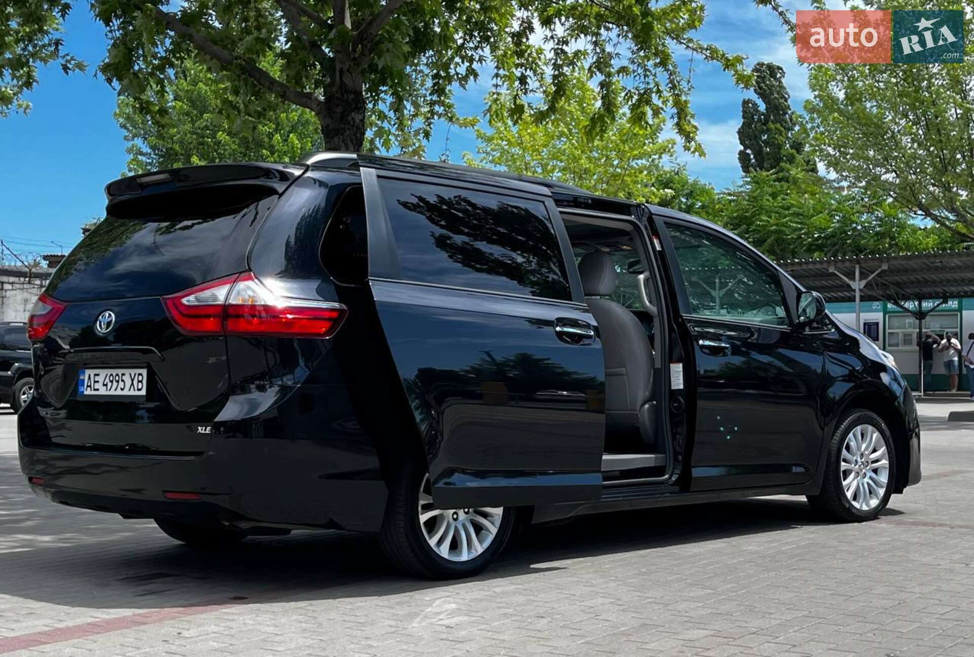 TOYOTA SIENNA 2017