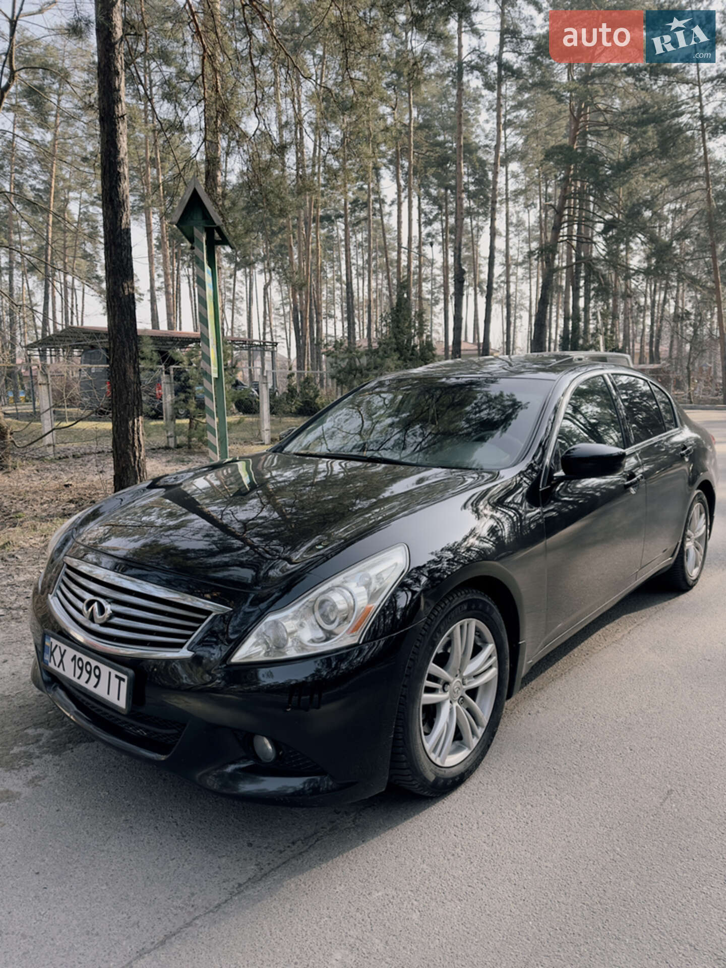 INFINITI G25 2010