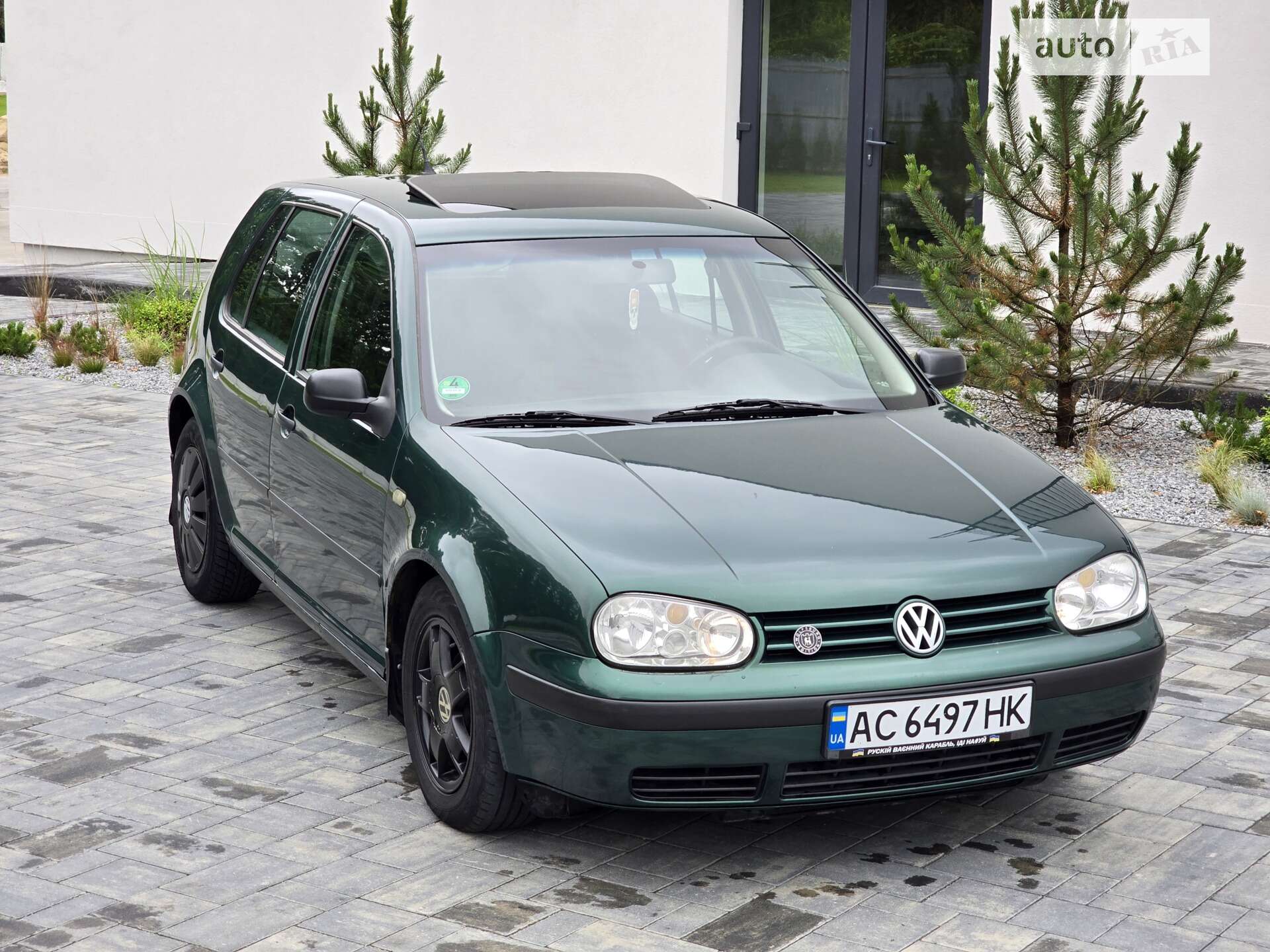 VOLKSWAGEN GOLF