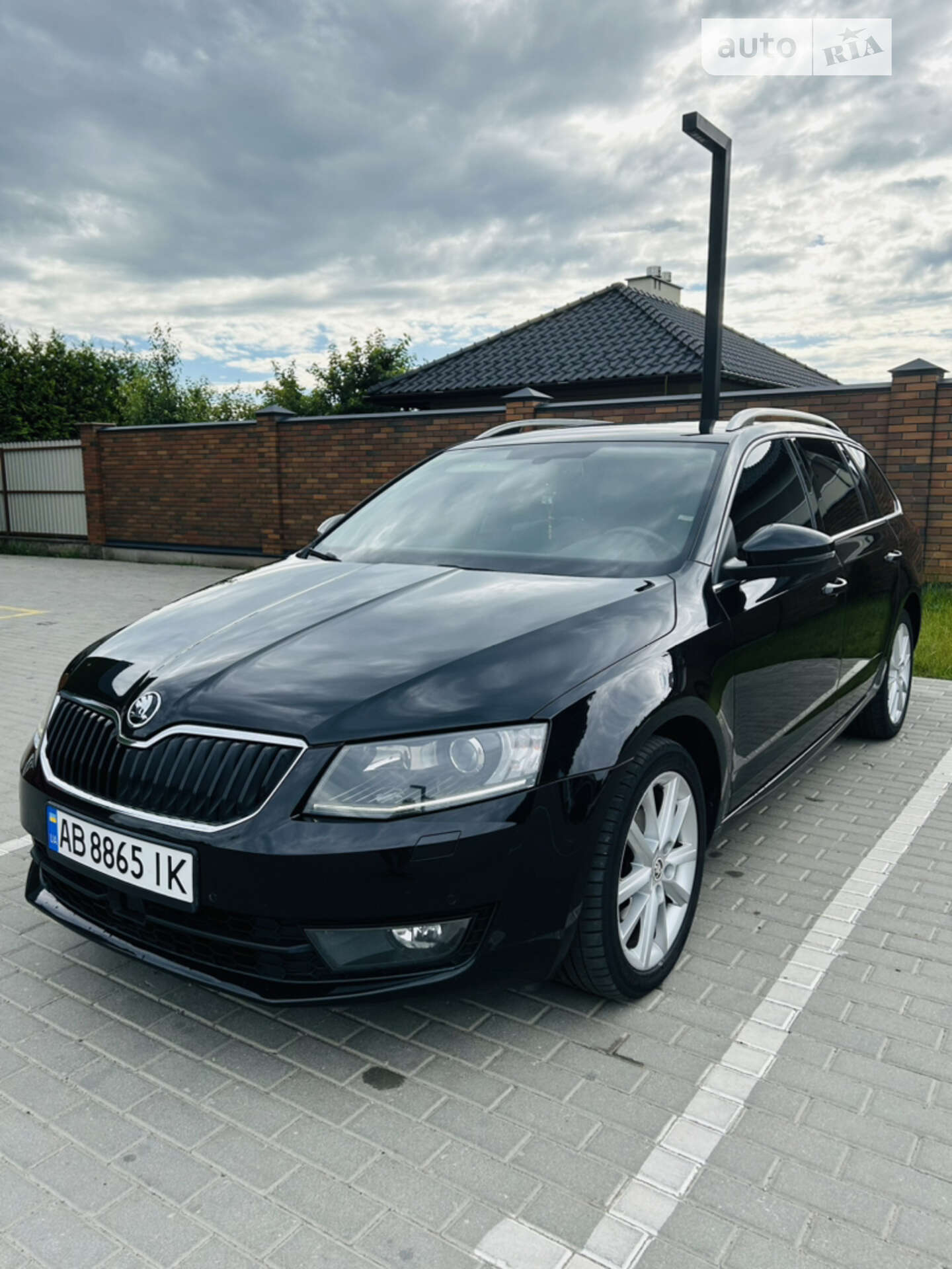 SKODA OCTAVIA 2016