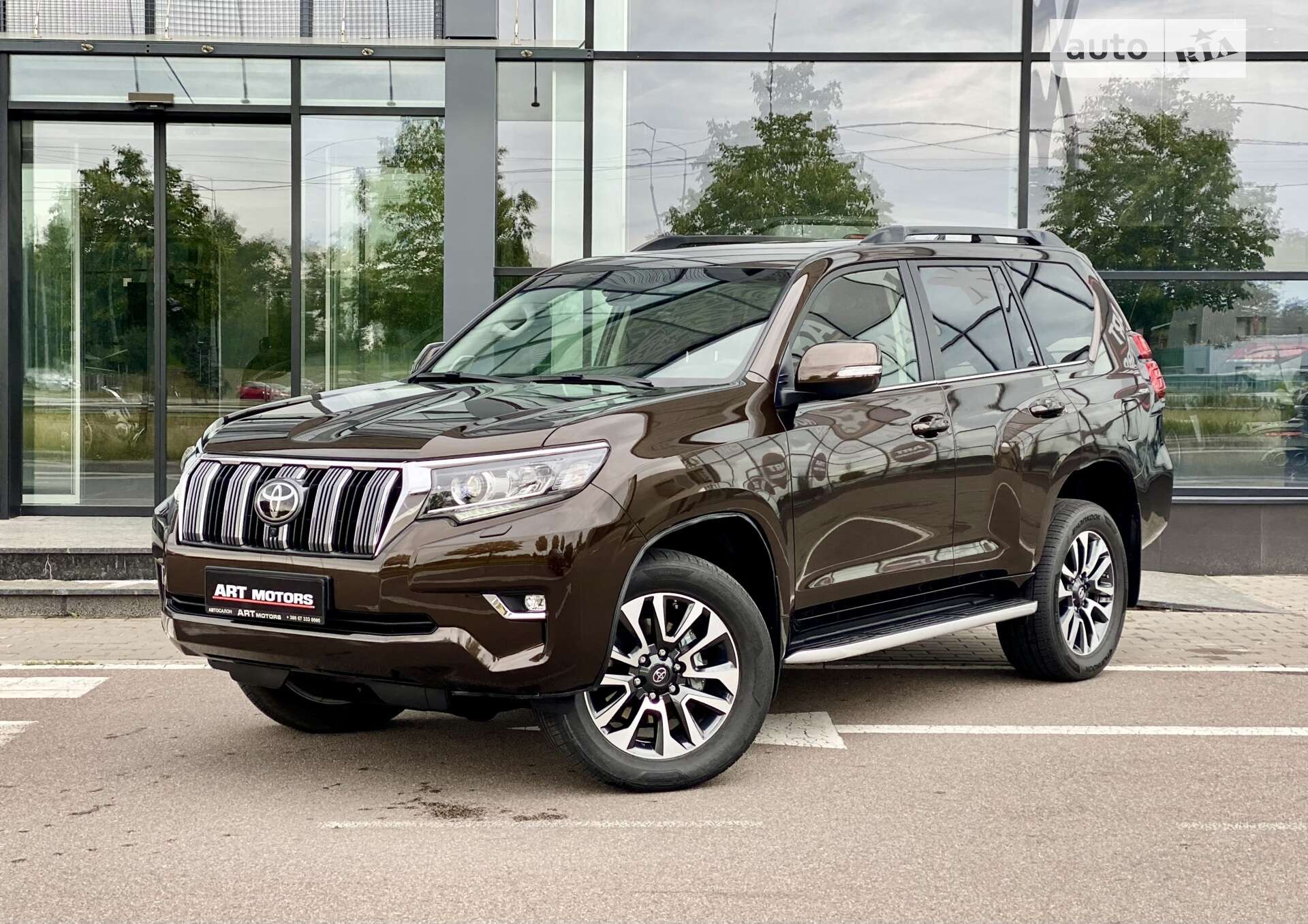 TOYOTA LAND CRUISER PRADO 150 2023