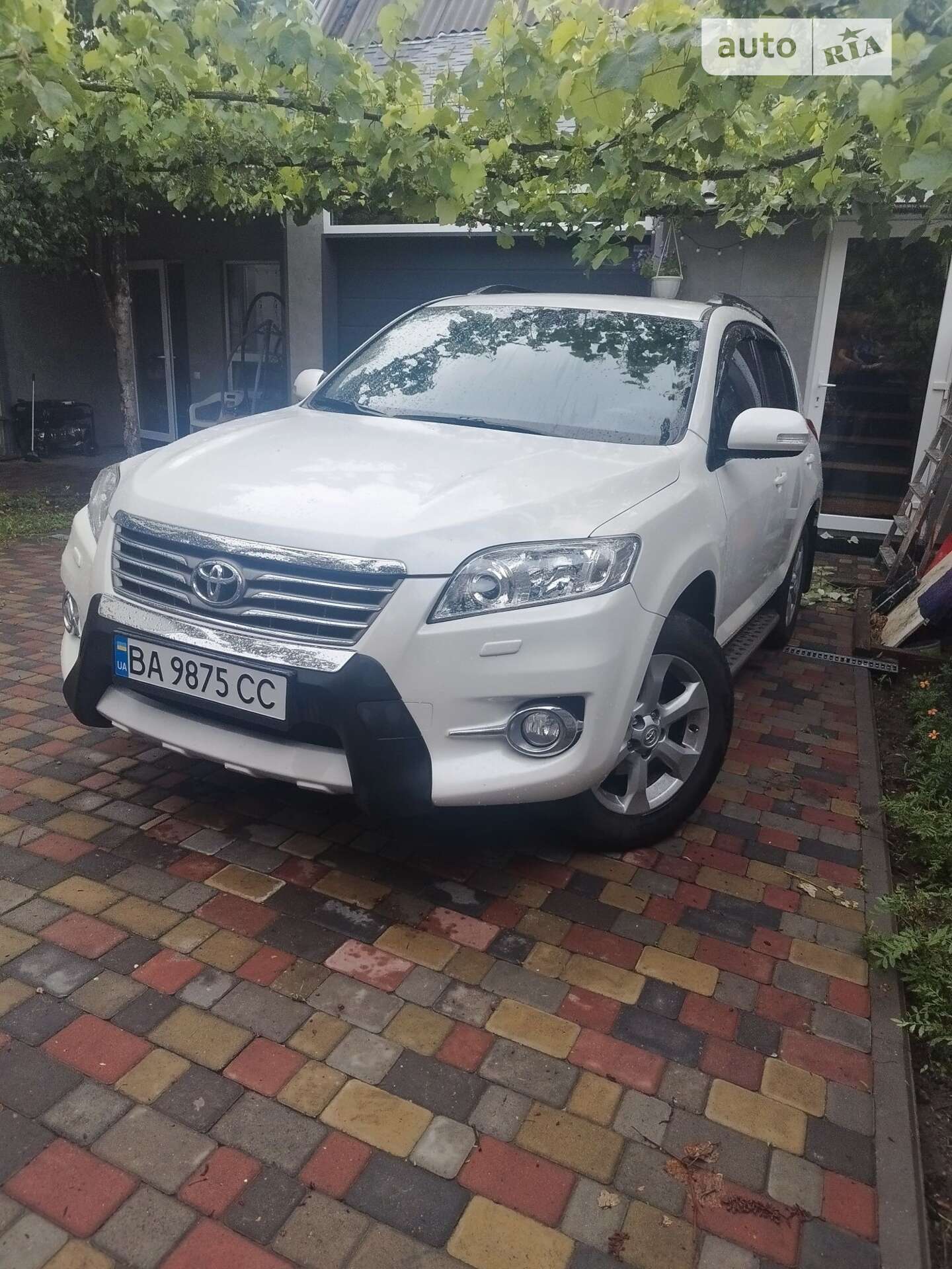 TOYOTA RAV4 2011