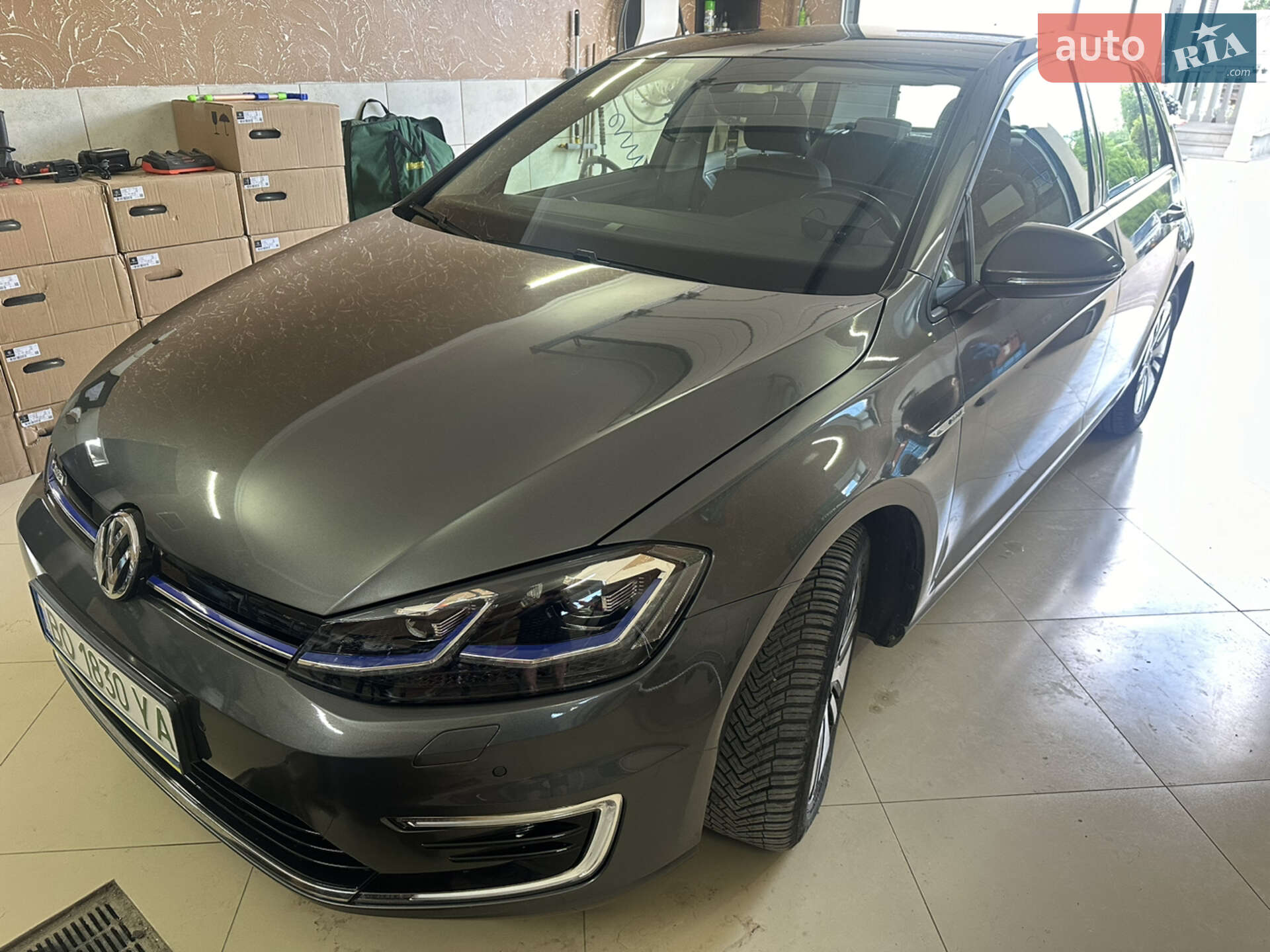VOLKSWAGEN E-GOLF 2018