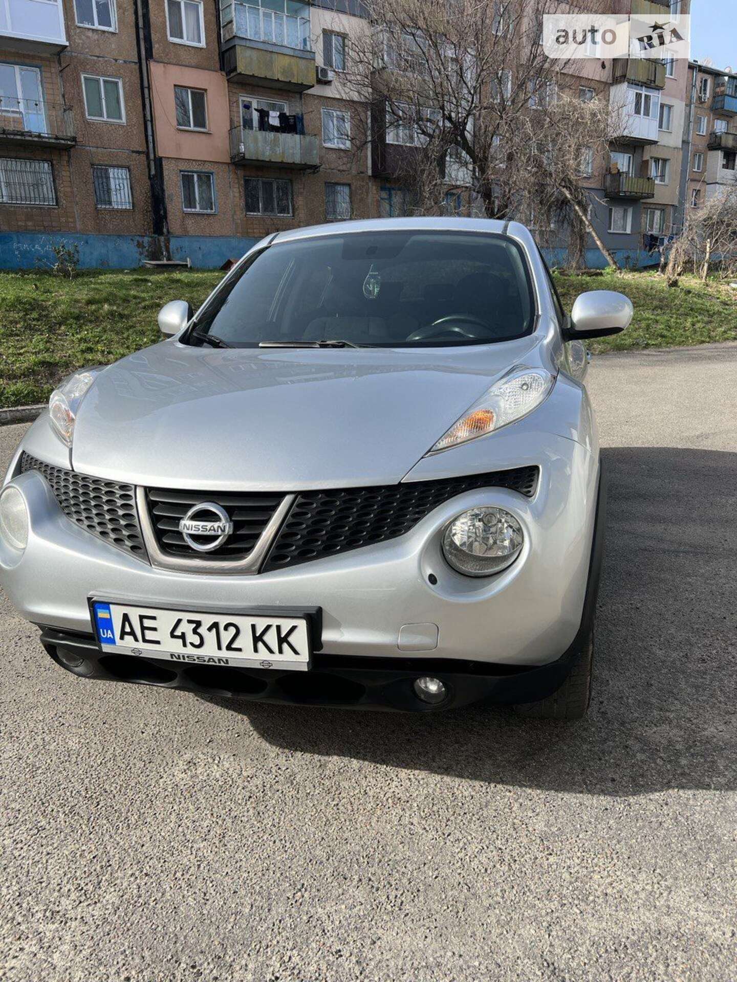 NISSAN JUKE 2011