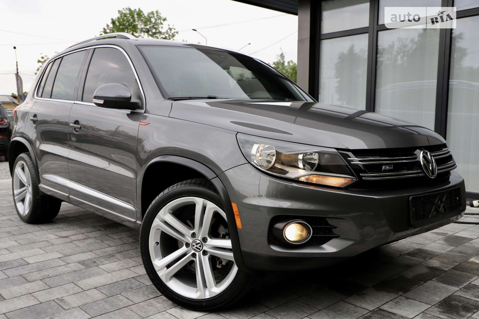 VOLKSWAGEN TIGUAN 2015