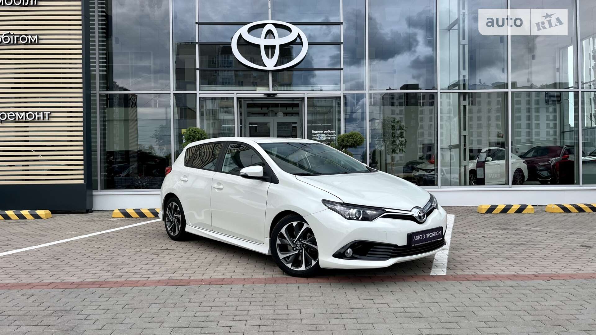 TOYOTA COROLLA 2017