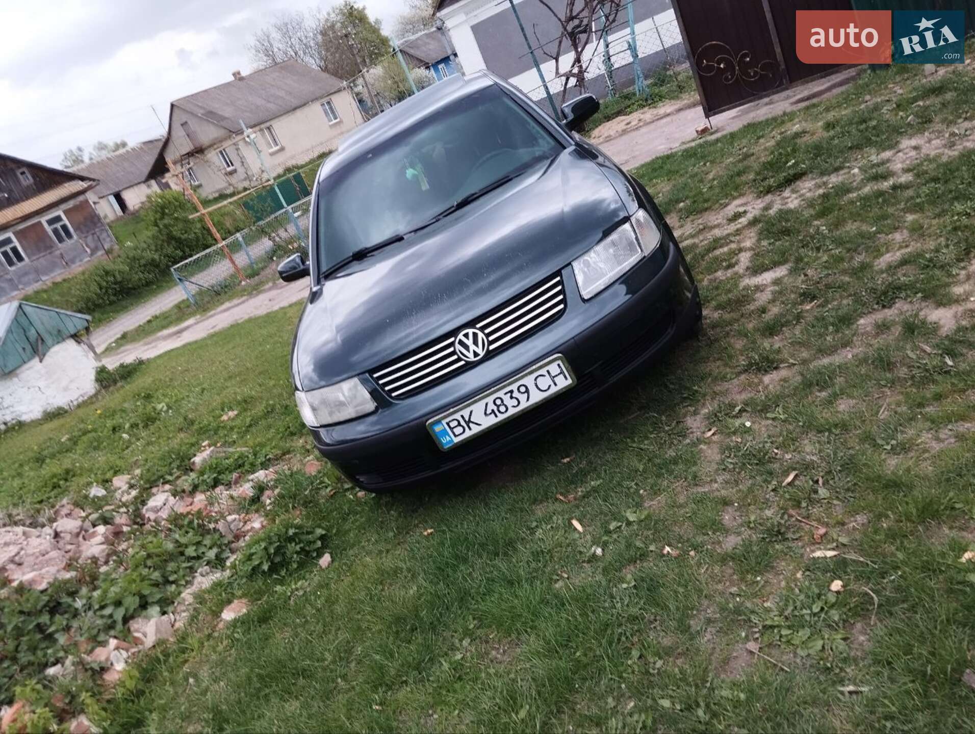 VOLKSWAGEN PASSAT 1996