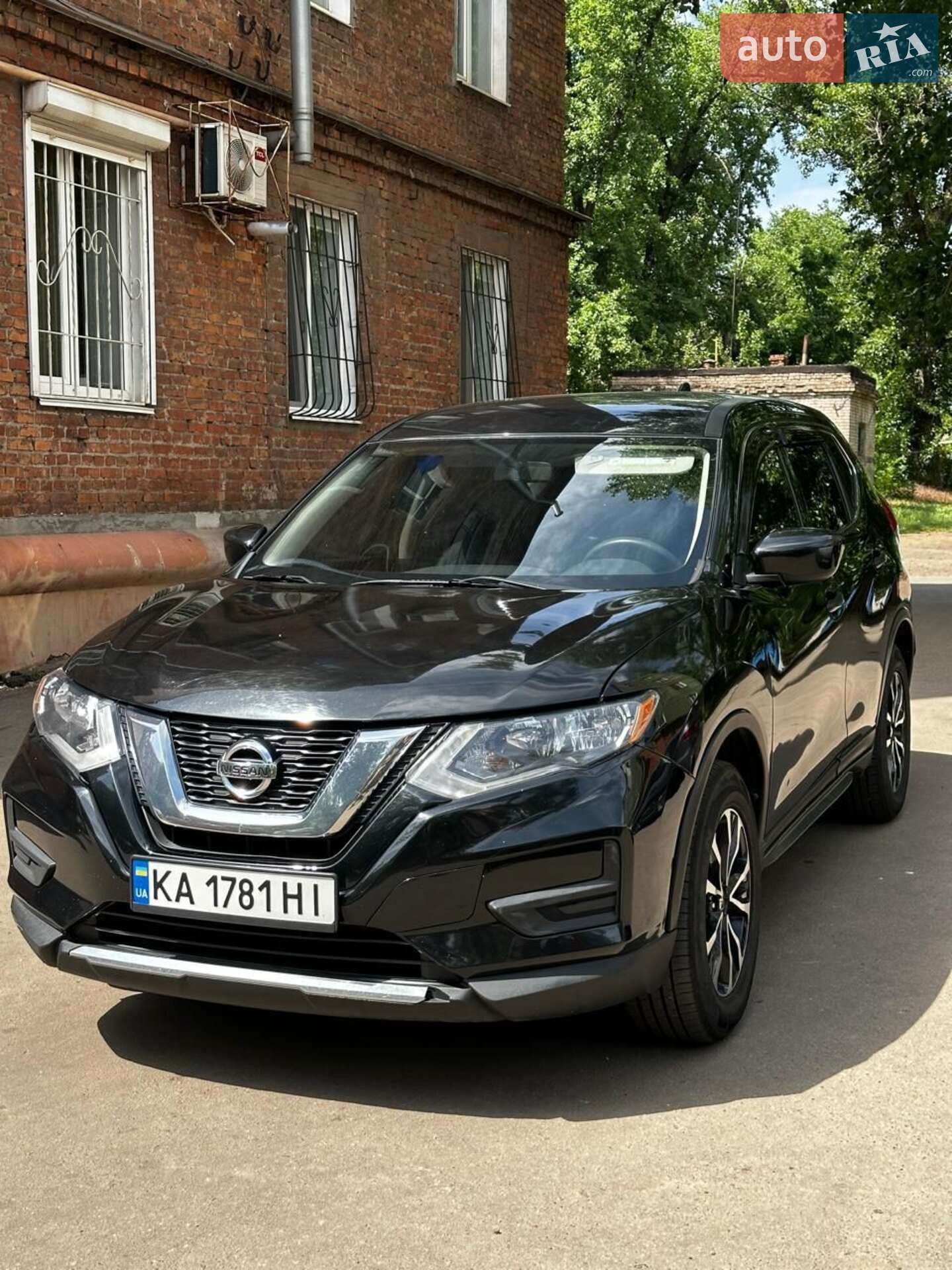 Головне фото звіту автомобіля NISSAN ROGUE 2017