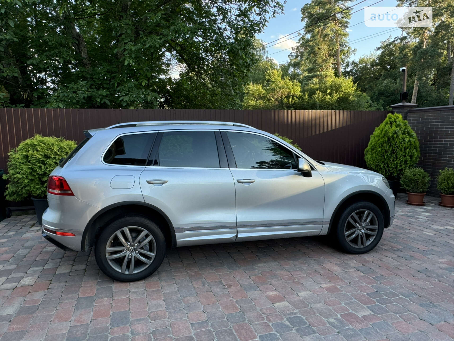 VOLKSWAGEN TOUAREG 2015